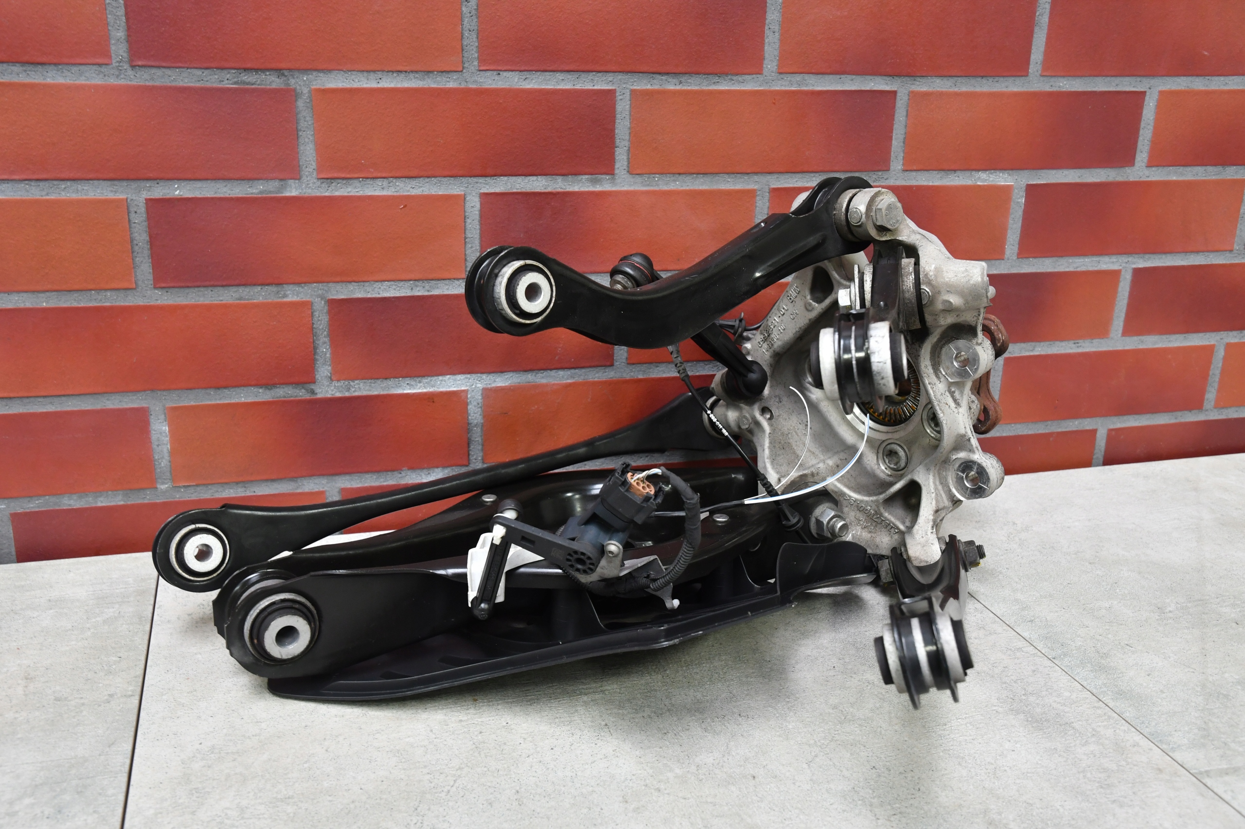 swing left arm rear part BMW 4 G26 m-packet