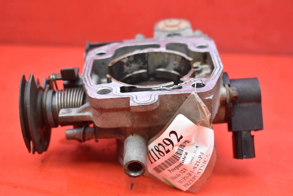 Valvola a farfalla E9T06571 MAZDA 323 5 V BA 1.5 16V 88 KM 94-98