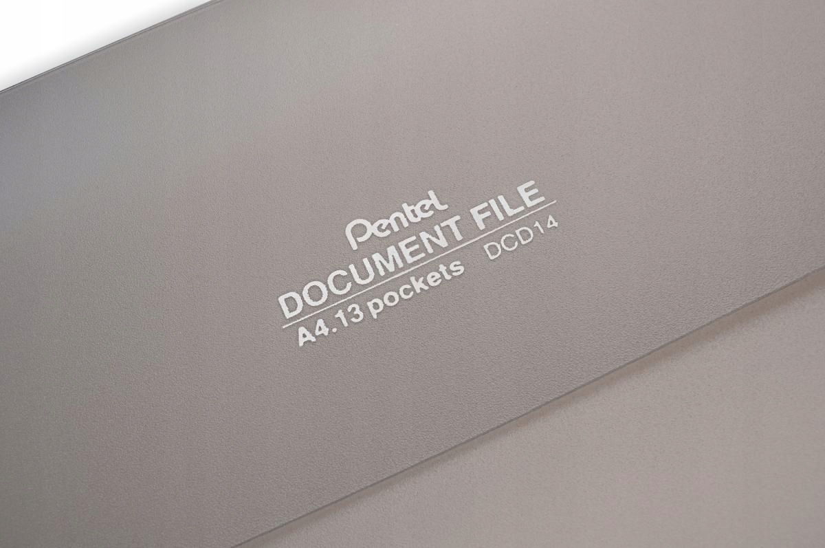 Teczka harmonijkowa z 13 przegrodami PENTEL Document File czarna Liczba sztuk w ofercie 1 szt.