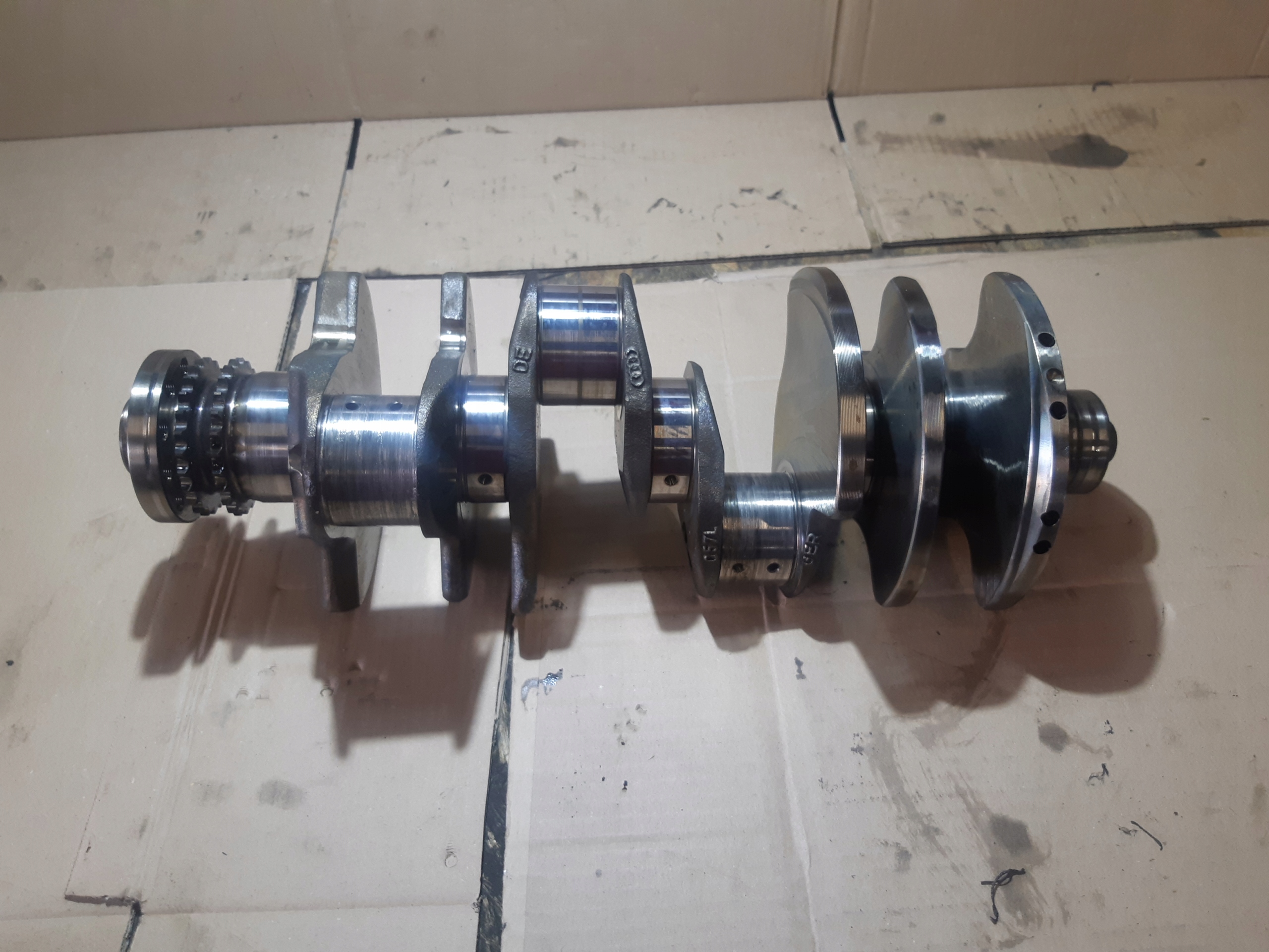 AUDI Q7 4L 4.2 TDI crank 057L