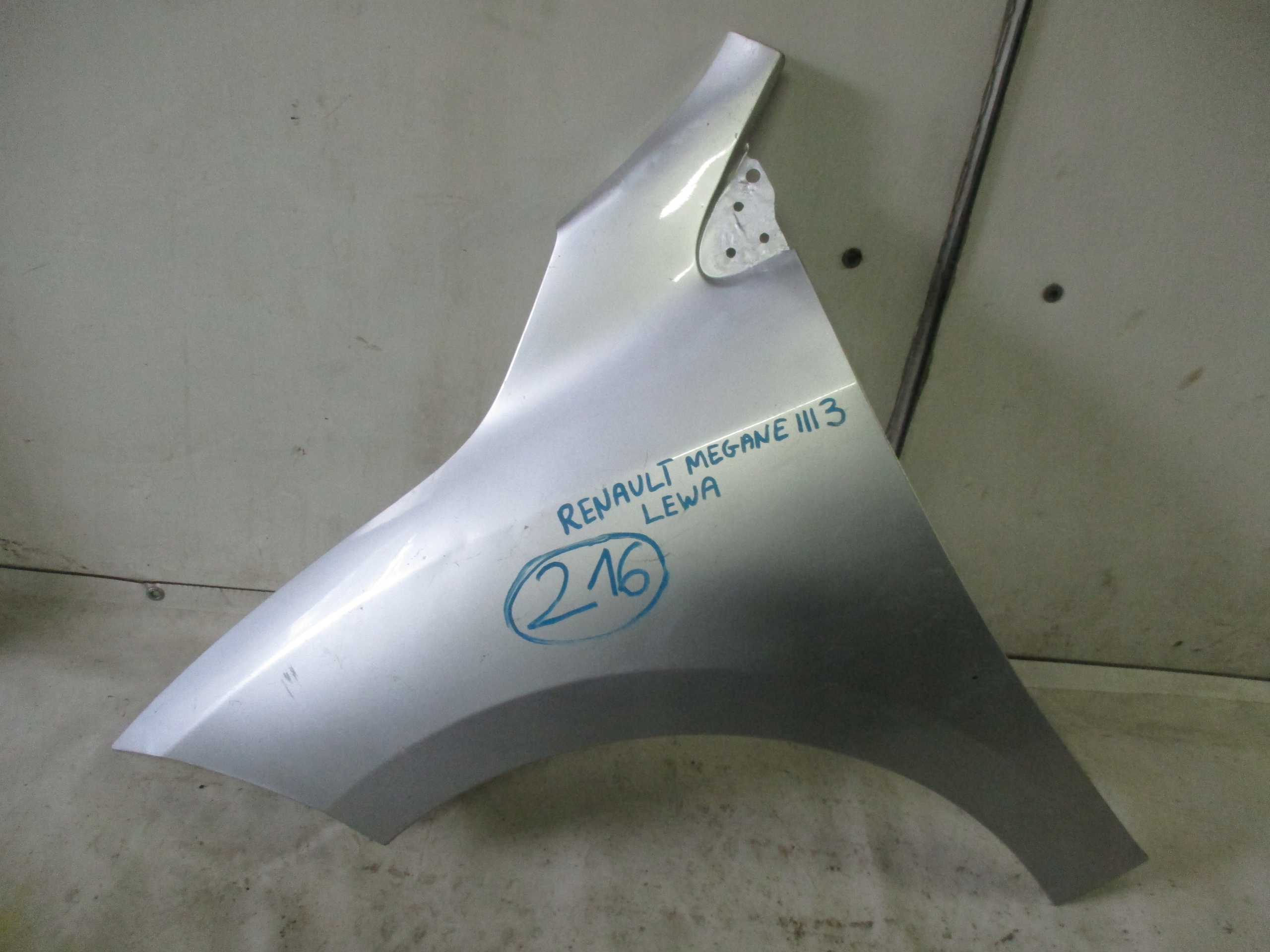 fender left front front Renault Megane III 3