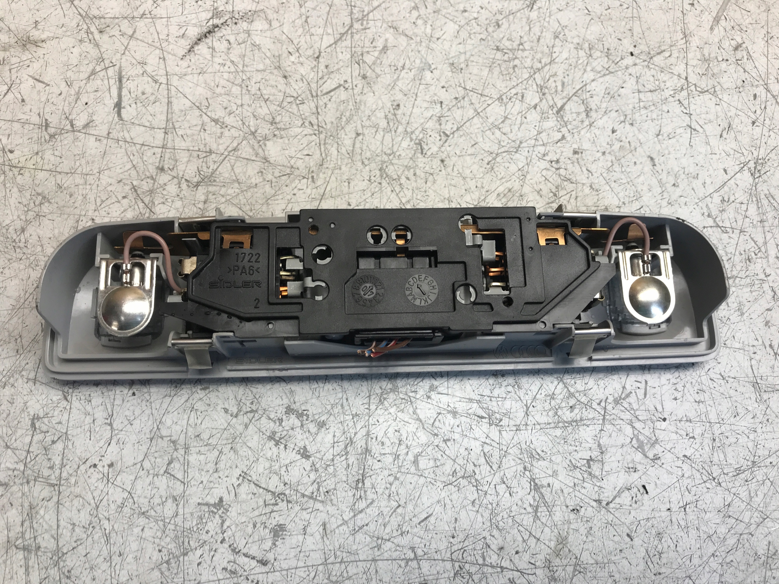 AUDI A3 SPORTBACK FANALE CIELO INTERNO 8E0947111B