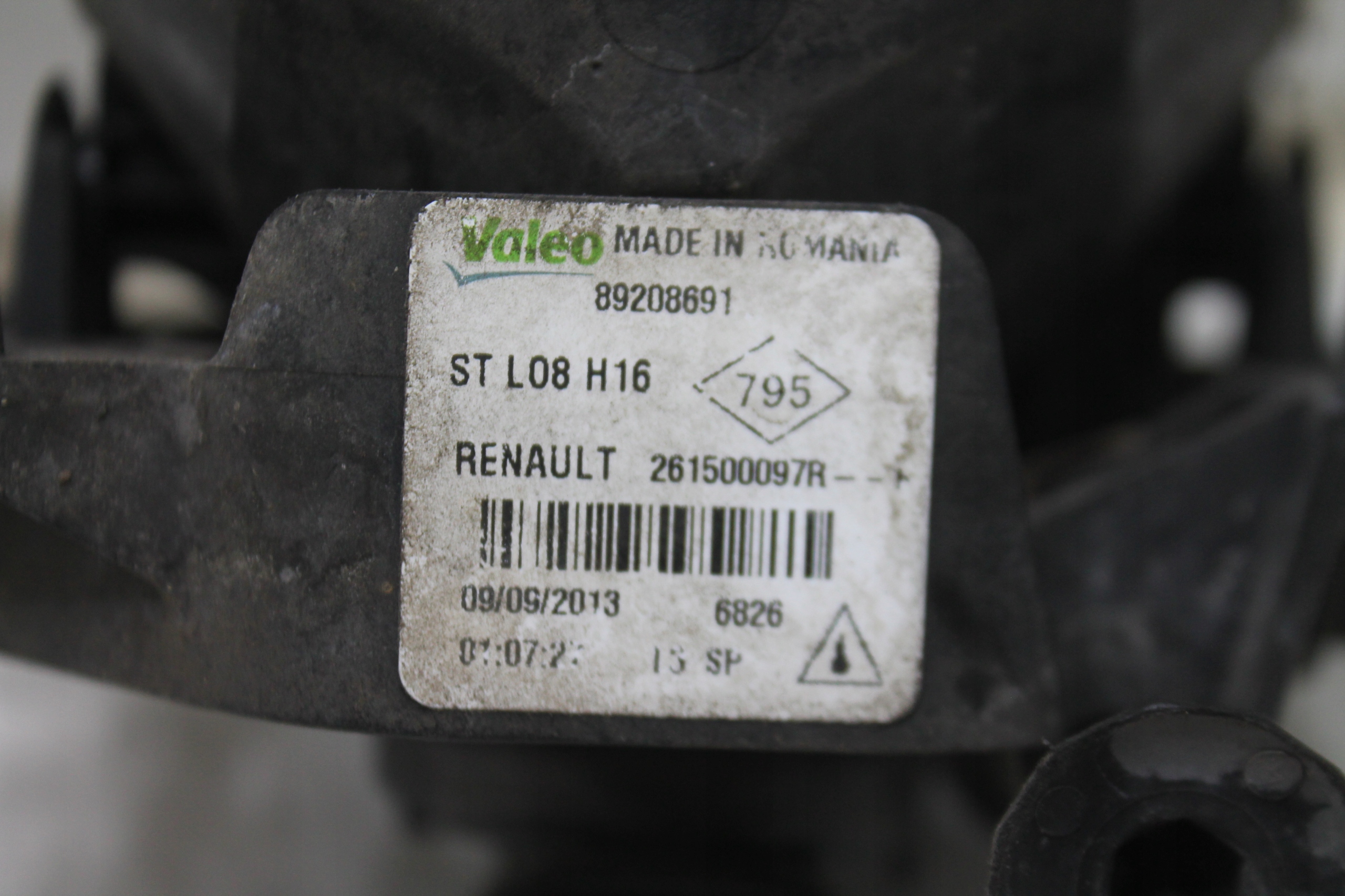 fog light right front 261500097R RENAULT CLIO IV 12-16