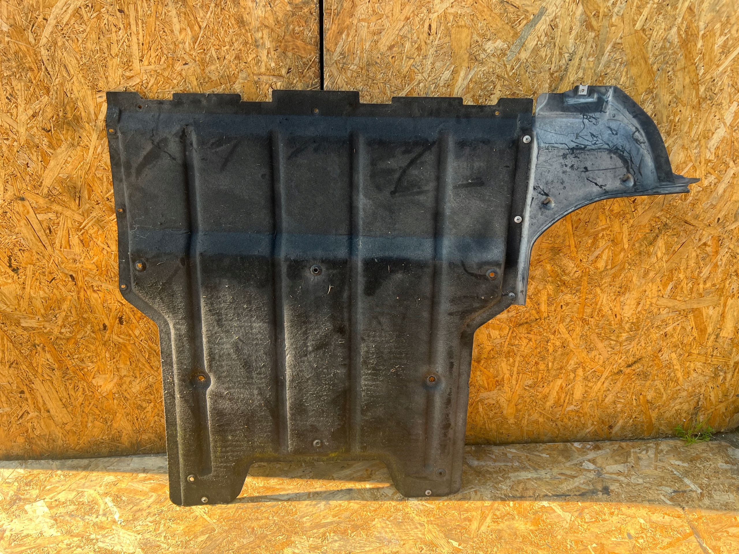 abdeckung Blende Abdeckung unter Motor AUDI Q3 8U0
