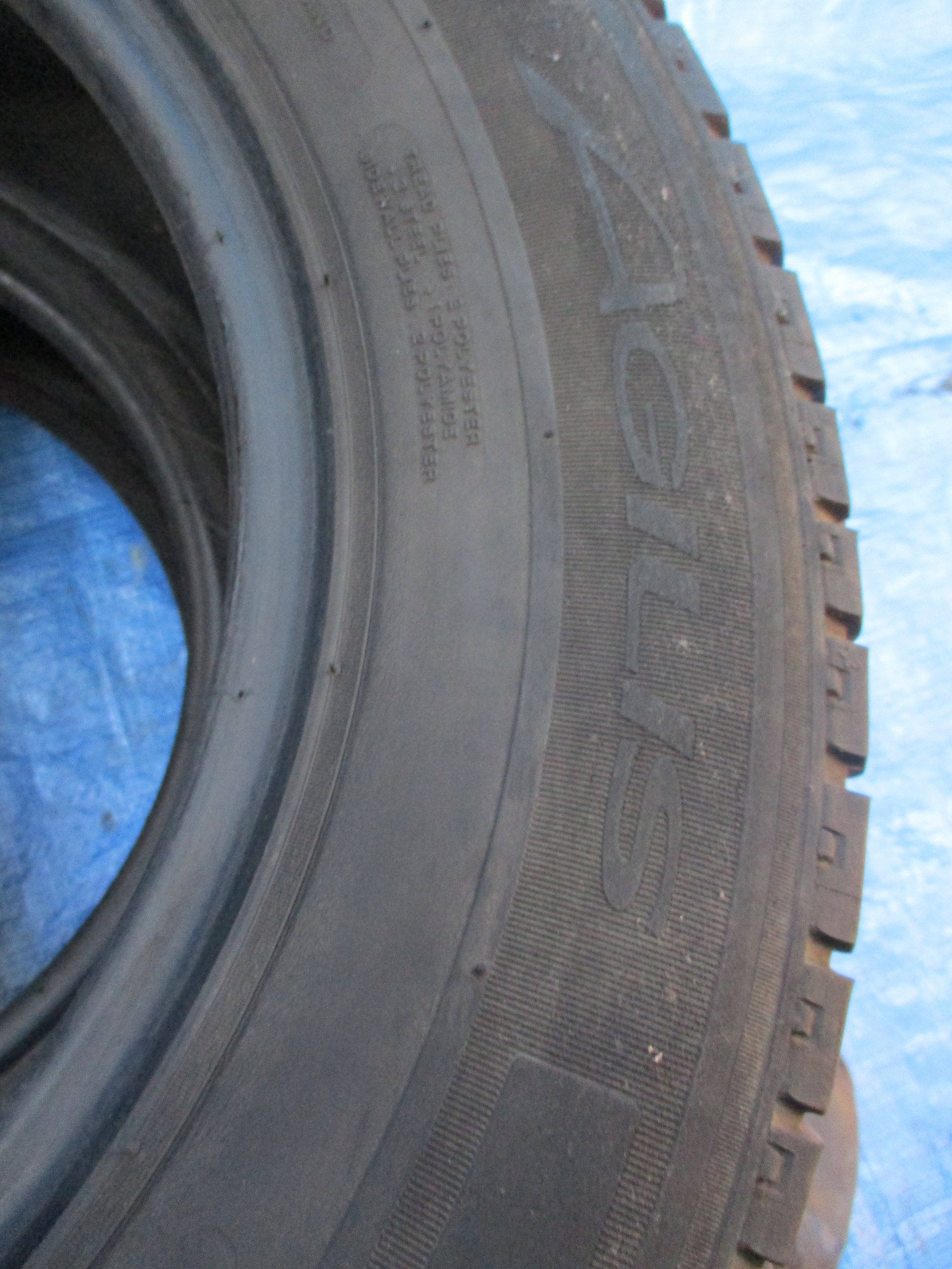 OPONY MICHELIN AGILIS 235/65 R16C Model Agilis 3
