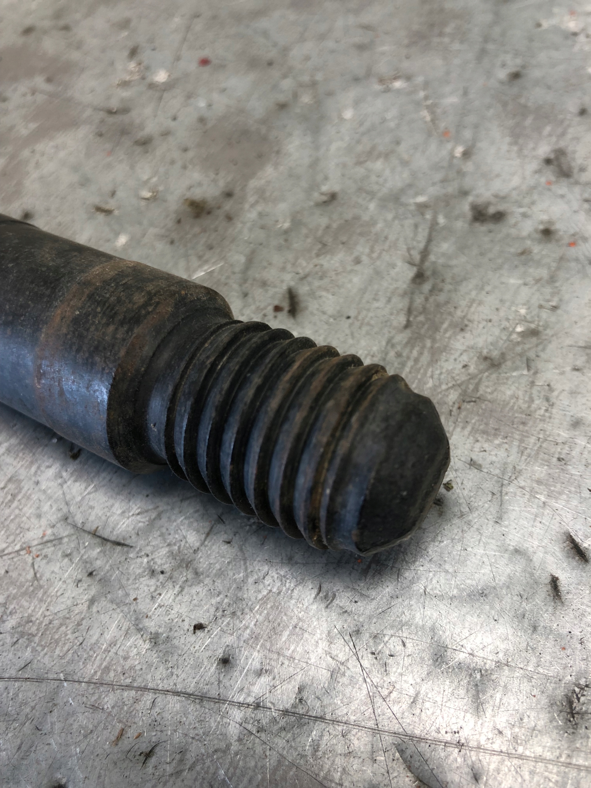 UCHO HOLOWNICZE AUDI Q3 4H0805615