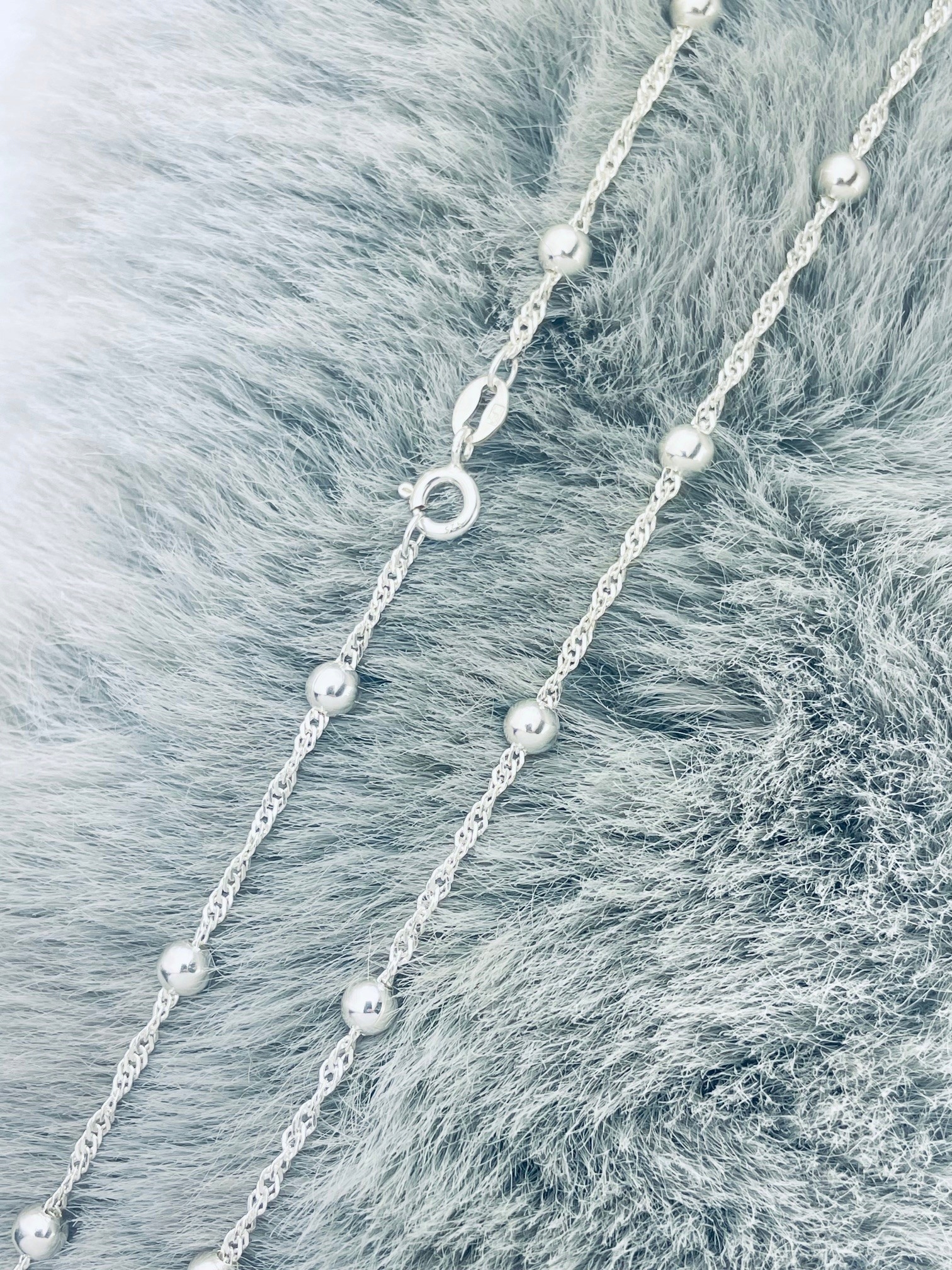 Stříbrný náhrdelník Singapure Magic s kuličkami