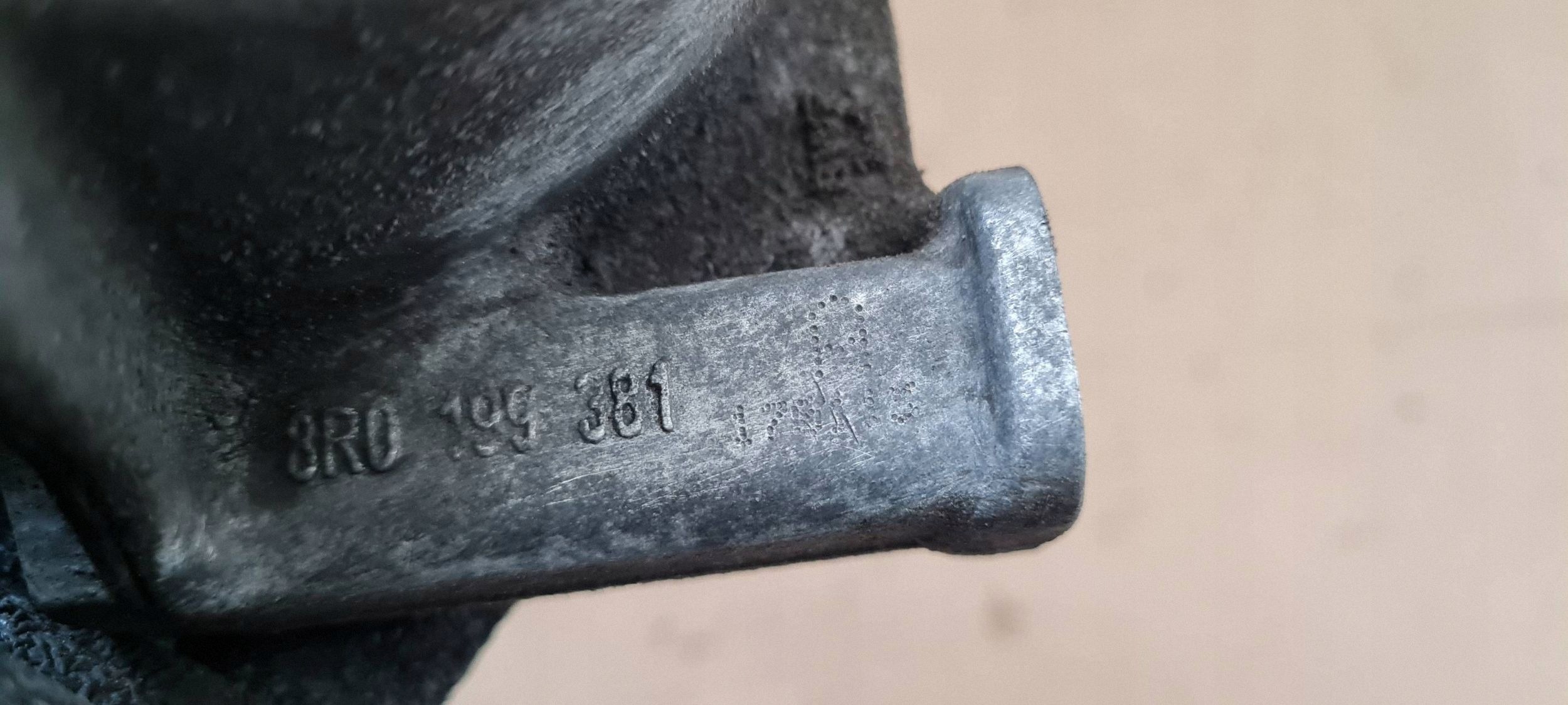 Q5 8R LIFT engine mount 2.0 TDI 8K0199381A A4 B8 A5 LIFT