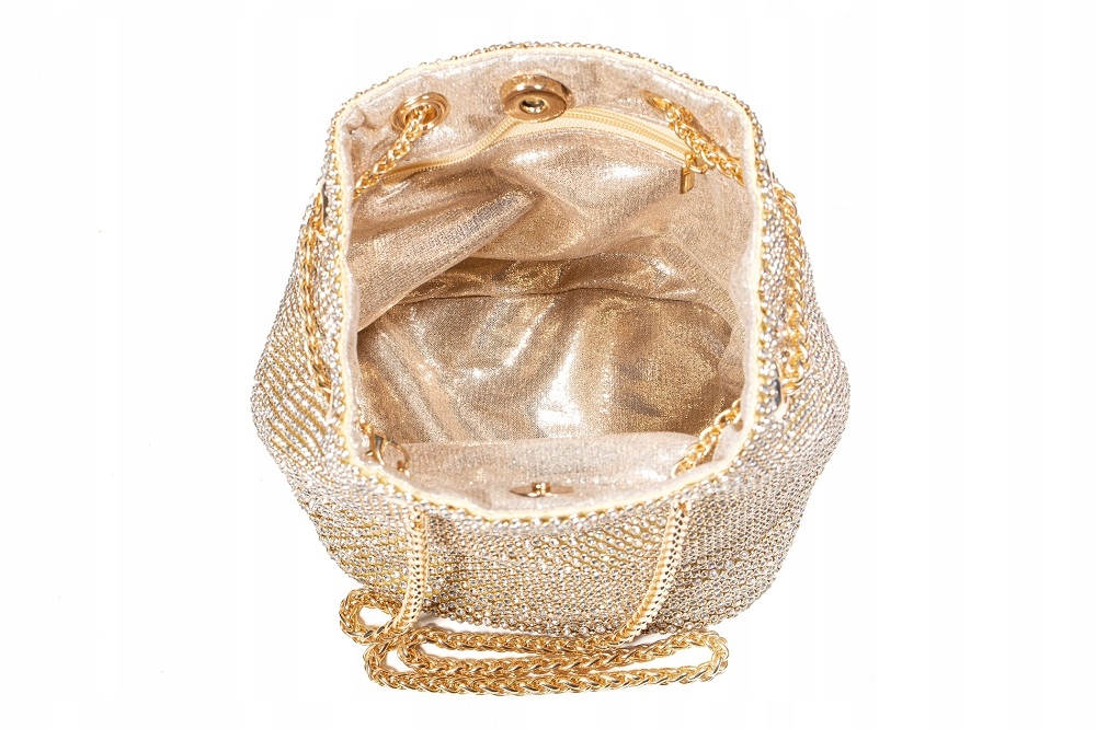 TOREBKA WIZYTOWA WIECZOROWA PUZDERKO NA ŁAŃCUSZKU Wielkość mała (nie mieszcząca A4)