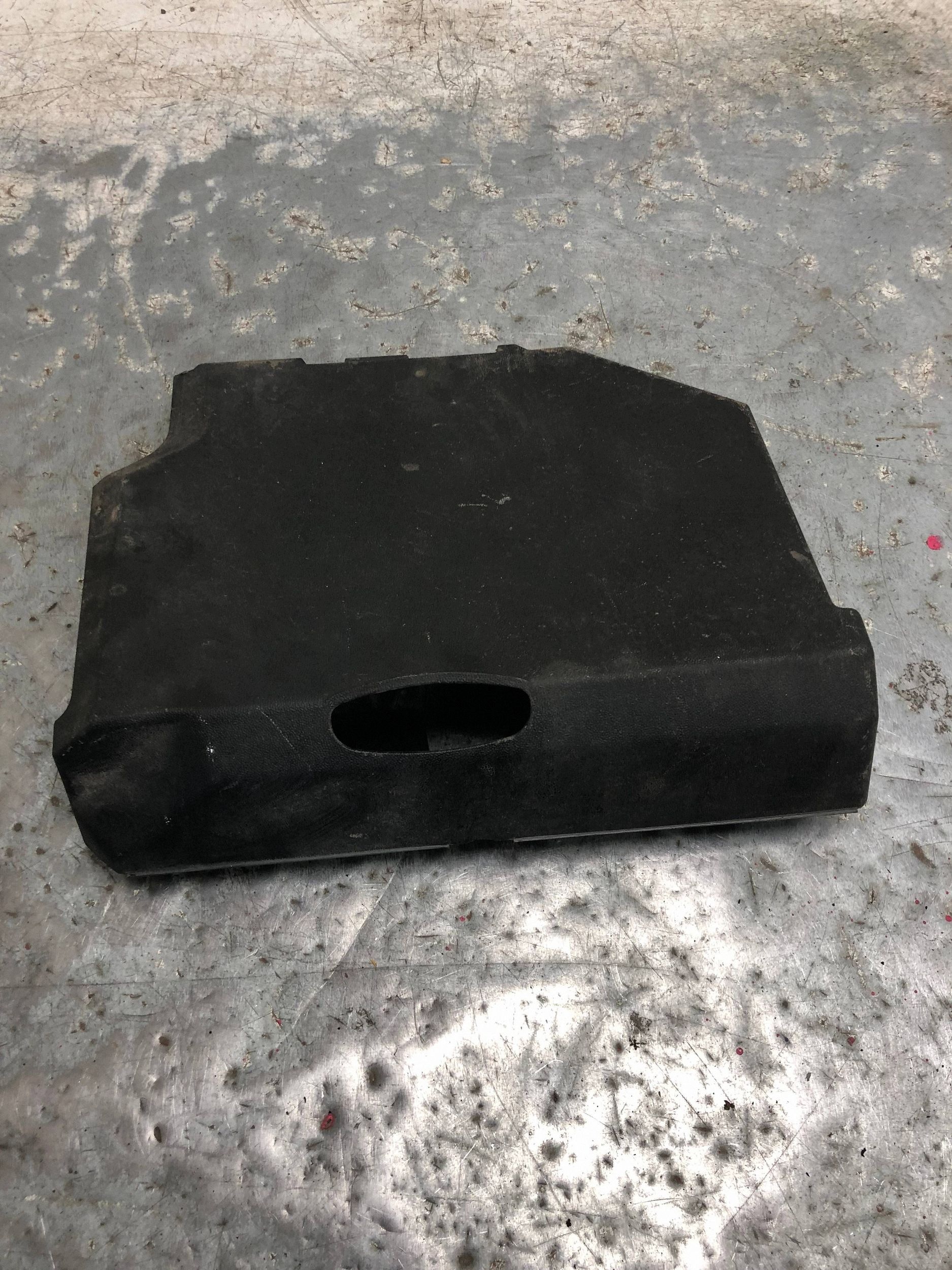 Abdeckung Kasten AKUMULATORA RENAULT TRAFIC III 237060001R