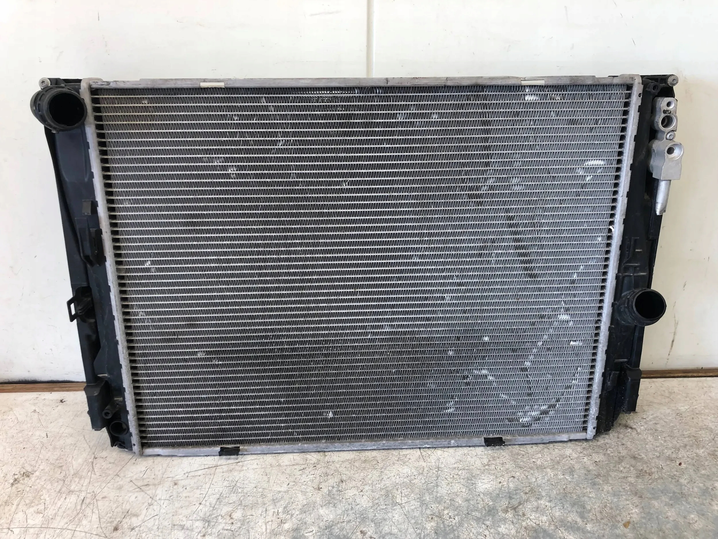 Radiateur climatisation BMW E87 9206297 2774298