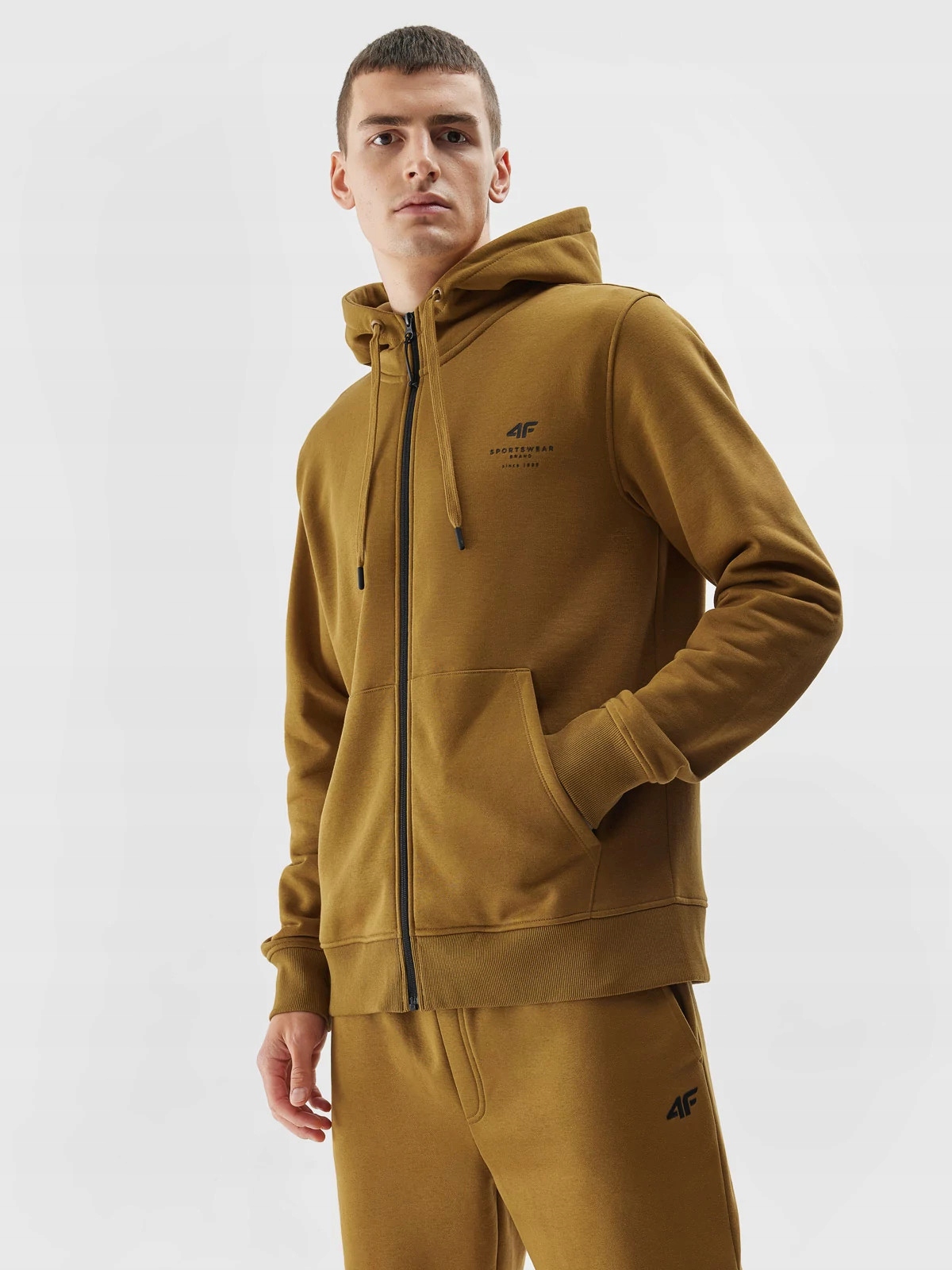 4F KOMPLET DRESOWY MĘSKI ZESTAW BLUZA SPODNIE Kolekcja AW23