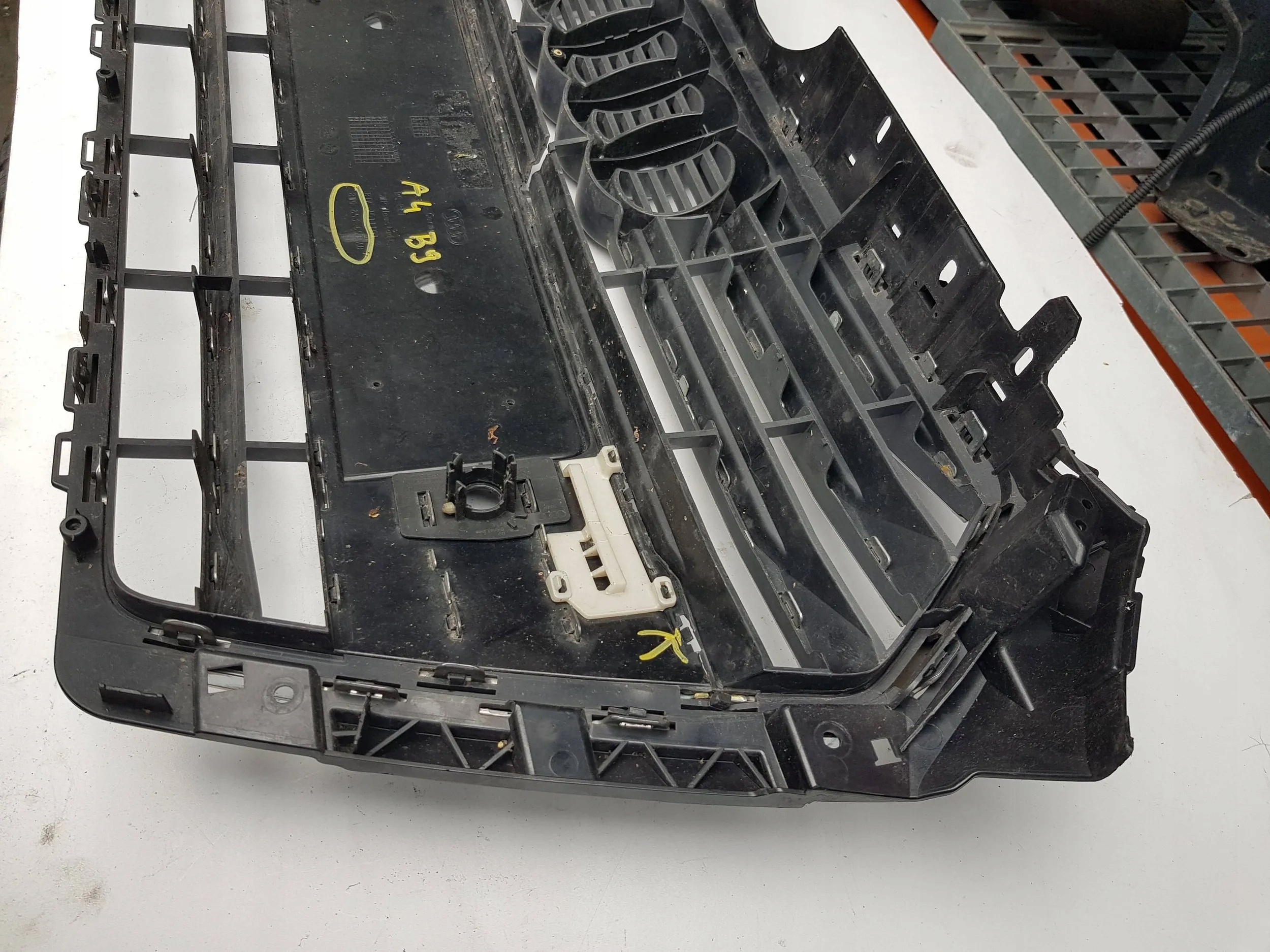 Audi A4 8W0 Kühlergrill FRONTGRILL Kühlergitter 8W0853651AB - Thumbnail 5