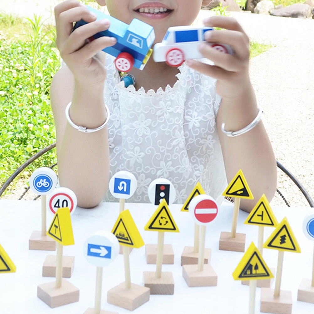 ZESTAW 35 SZT. DREWNIANYCH ZNAKÓW ULICZNYCH ZNAKÓW DROGOWYCH Rodzaj pojazdu znak drogowy, sygnalizator