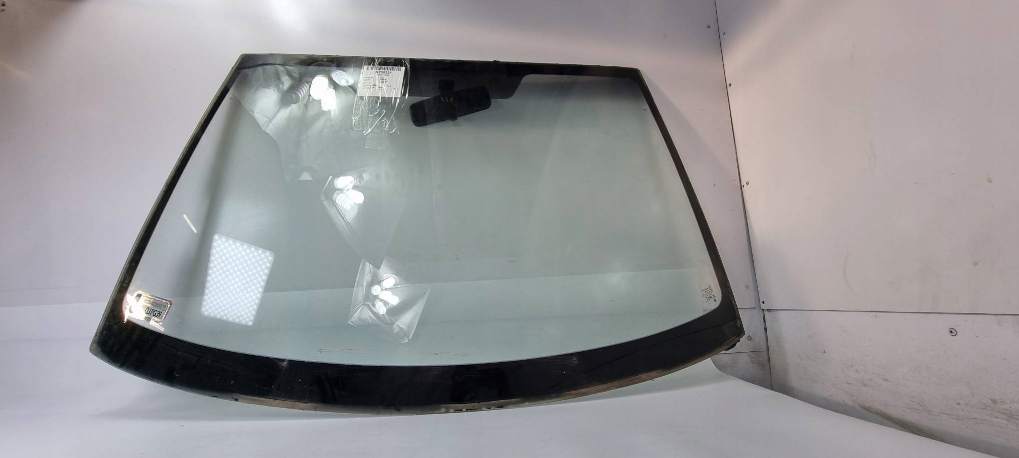 windscreen NISSAN ALMERA N16