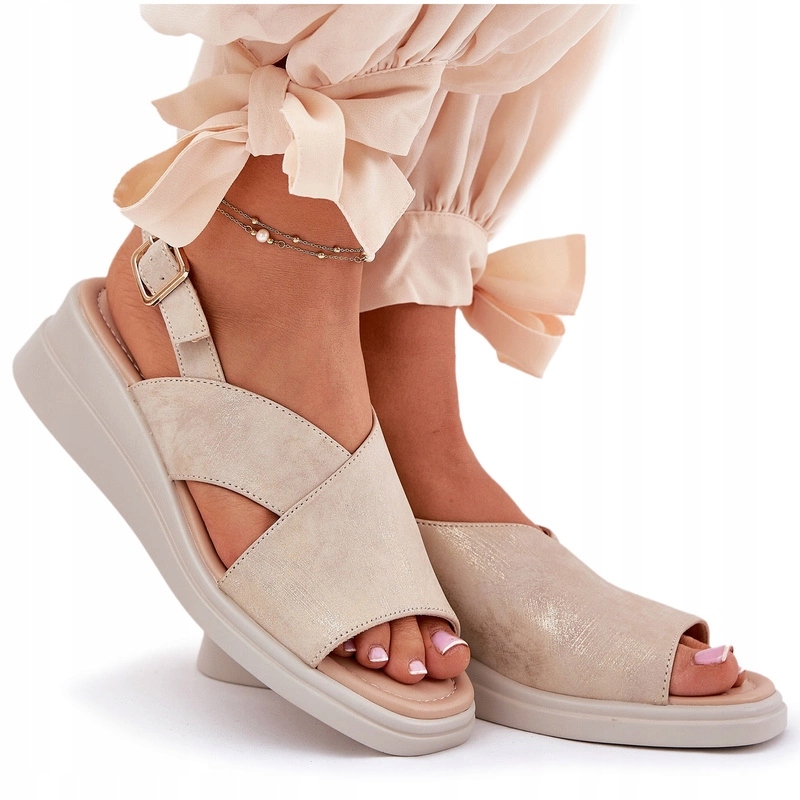 Dámské Sandály Z Eko Kůže Na Klínku Jezzi, Zlaté, Velikost 40