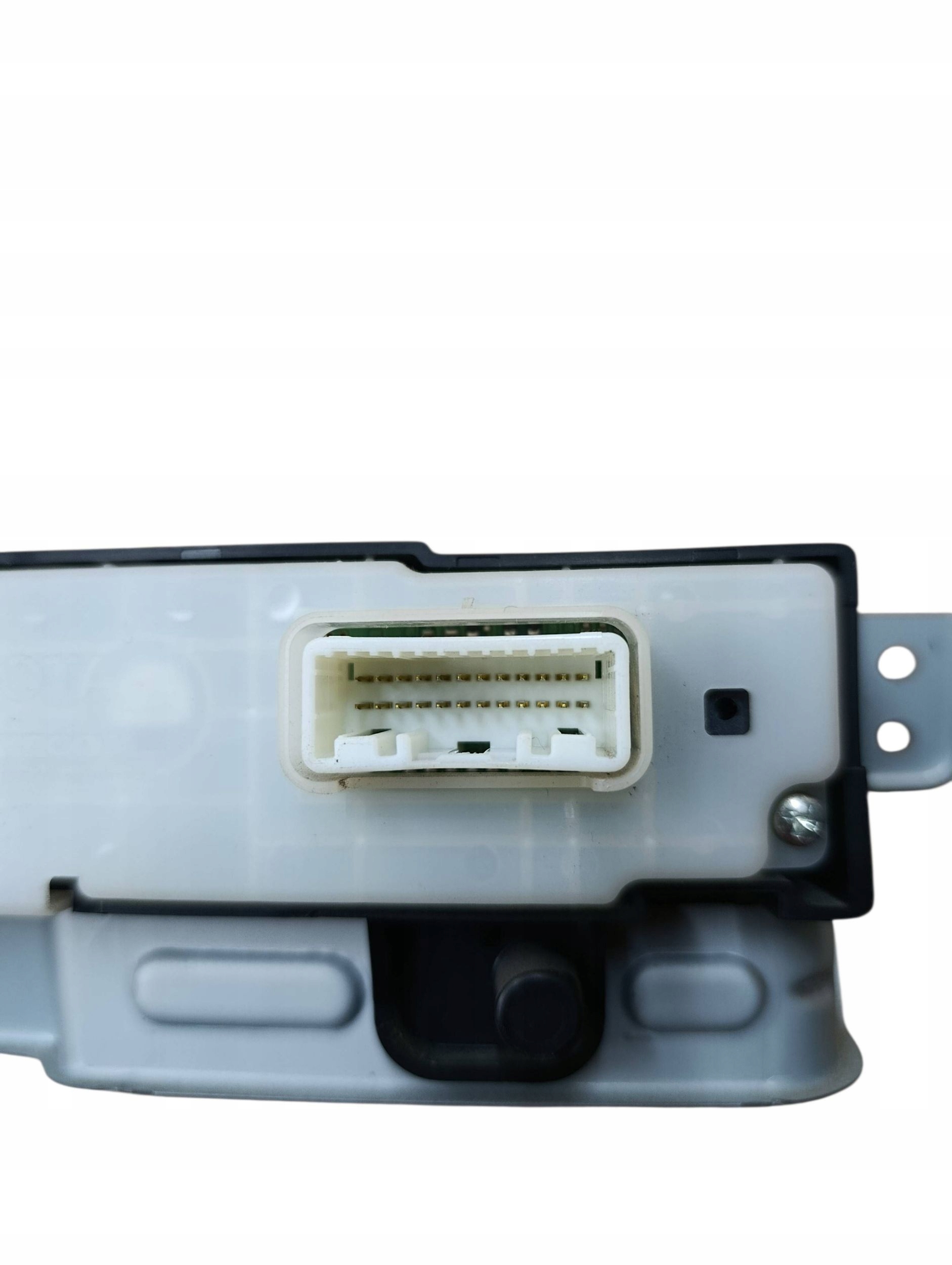 часы перед TOYOTA SEQUOIA (XK60) 832900C100