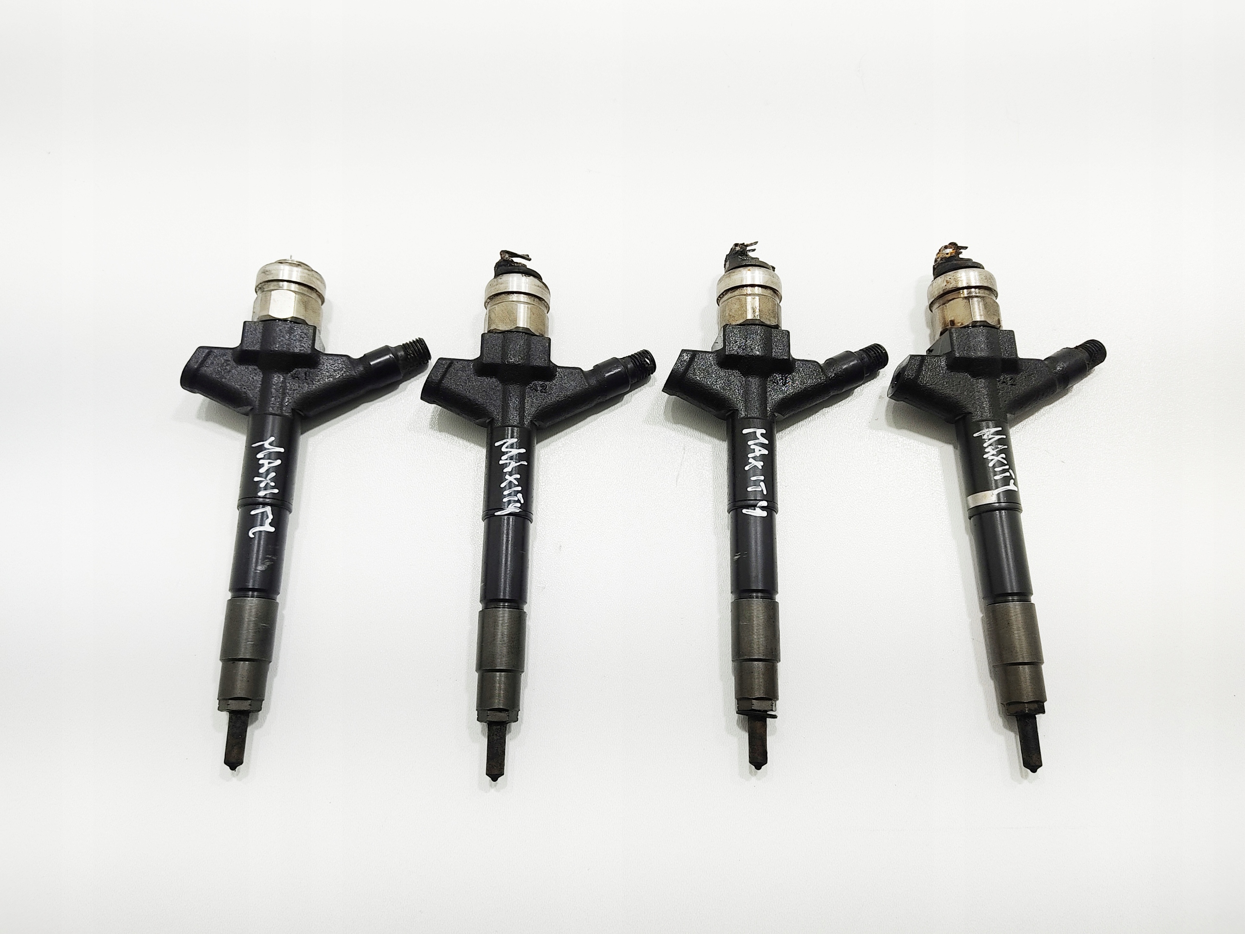 injector injectors CABSTAR MAXITY 2.5 DCI 166003XN0A KOMPLET 2007-14