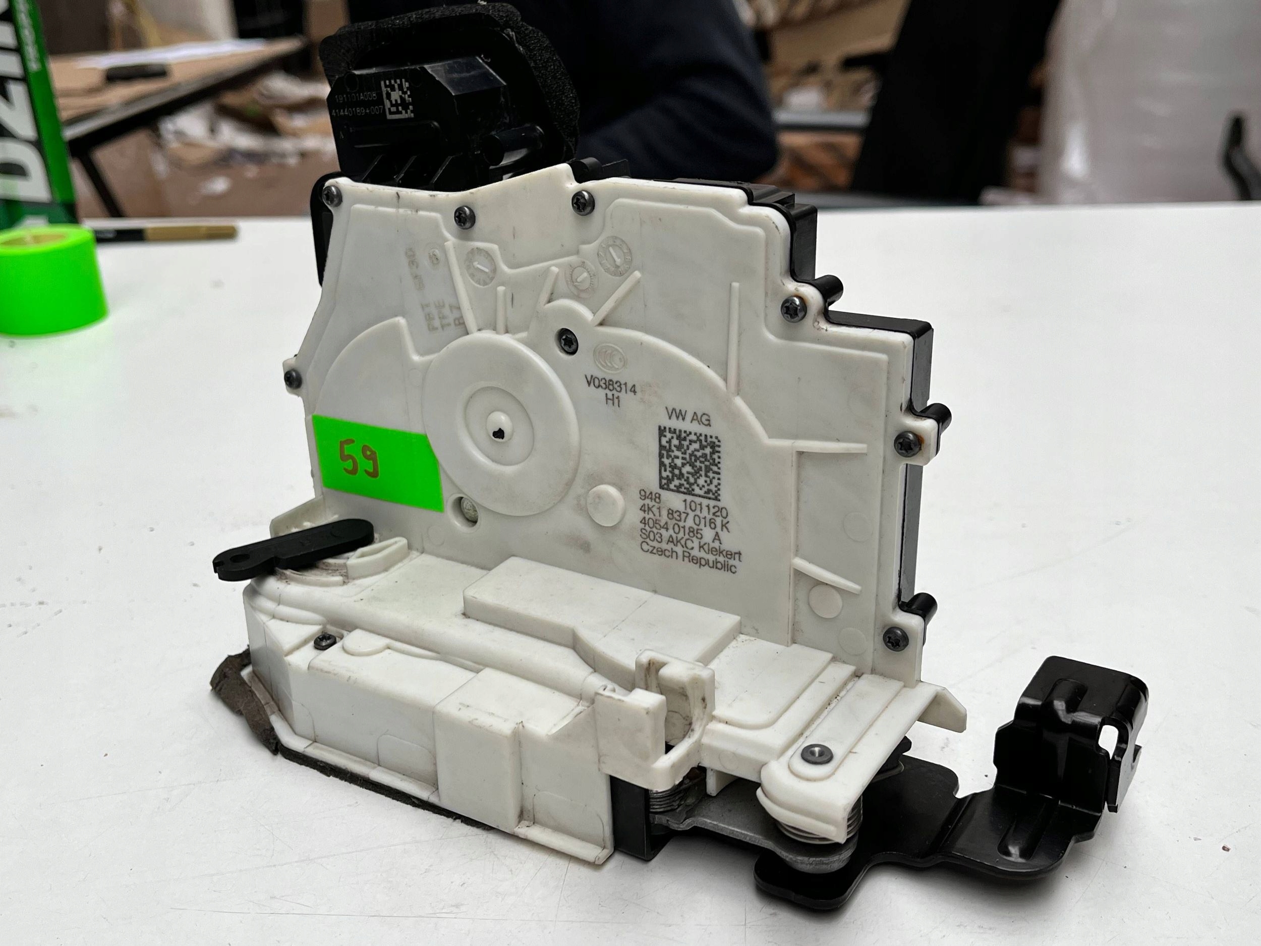 original lock door right front Audi RS Q8 4K1837016K !J