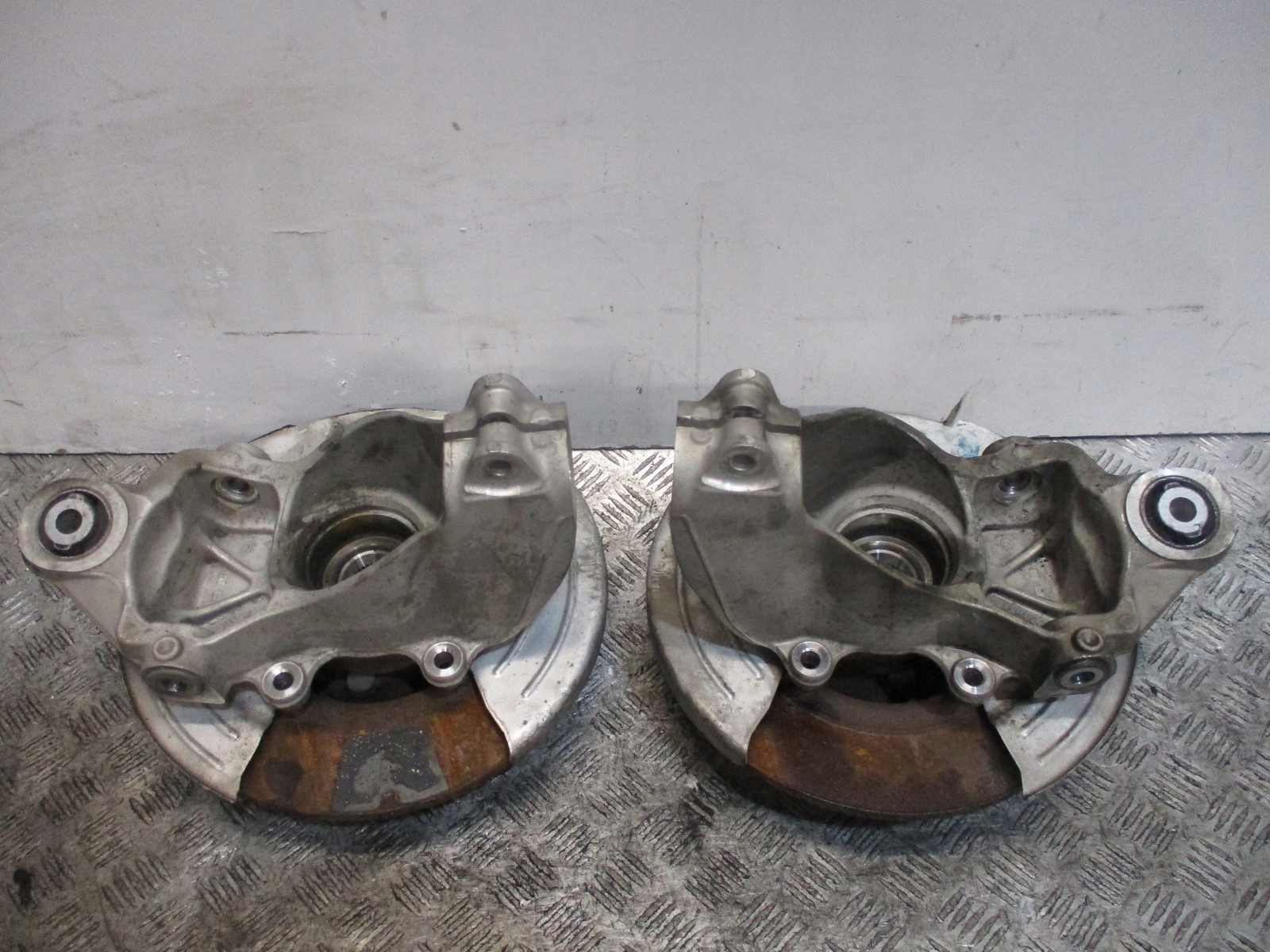 swing rear Range Rover Discovery sport 2,0D 15R left or right