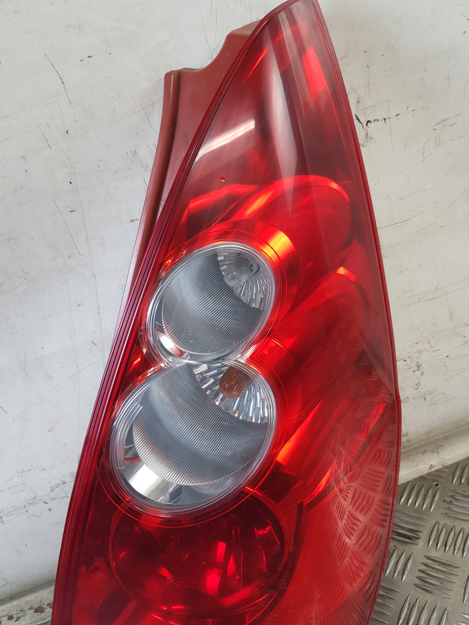 light right rear part C23551150 MAZDA 5 and CR