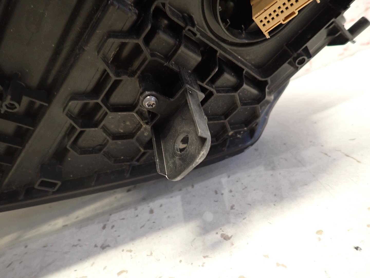 light front front right SKODA YETI LIFT 2013- BI-XENON 5L1941016C
