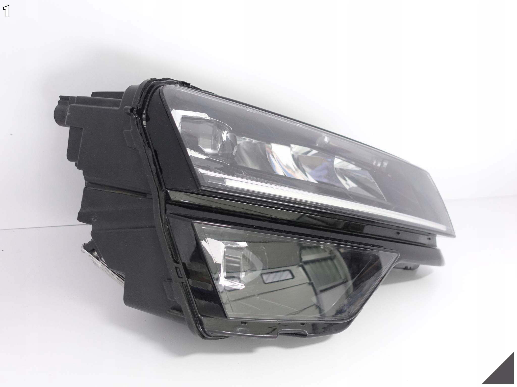 SKODA KAROQ 57B 18- light FULL LED right EUROPA