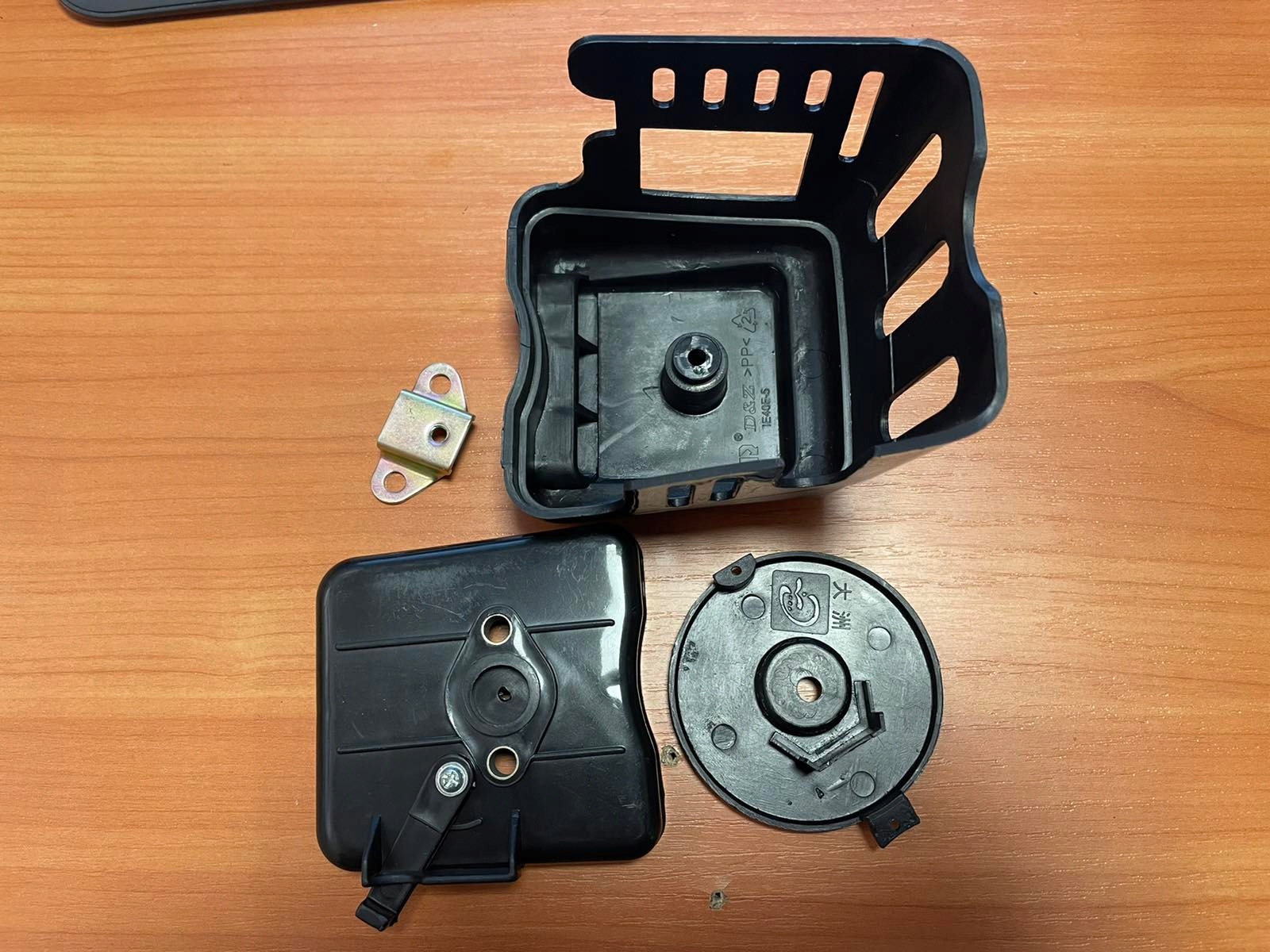 

Obudowa Filtr Powietrza Kosy Chińskie 43cc 52cc