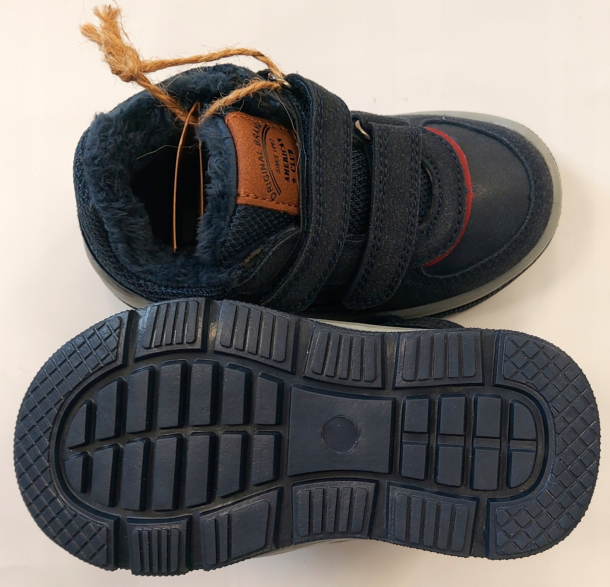 PÓŁBUTY TRZEWIKI LEKKO OCIEPLANE R 26 W 17,00 CM Bohater / Bajka brak