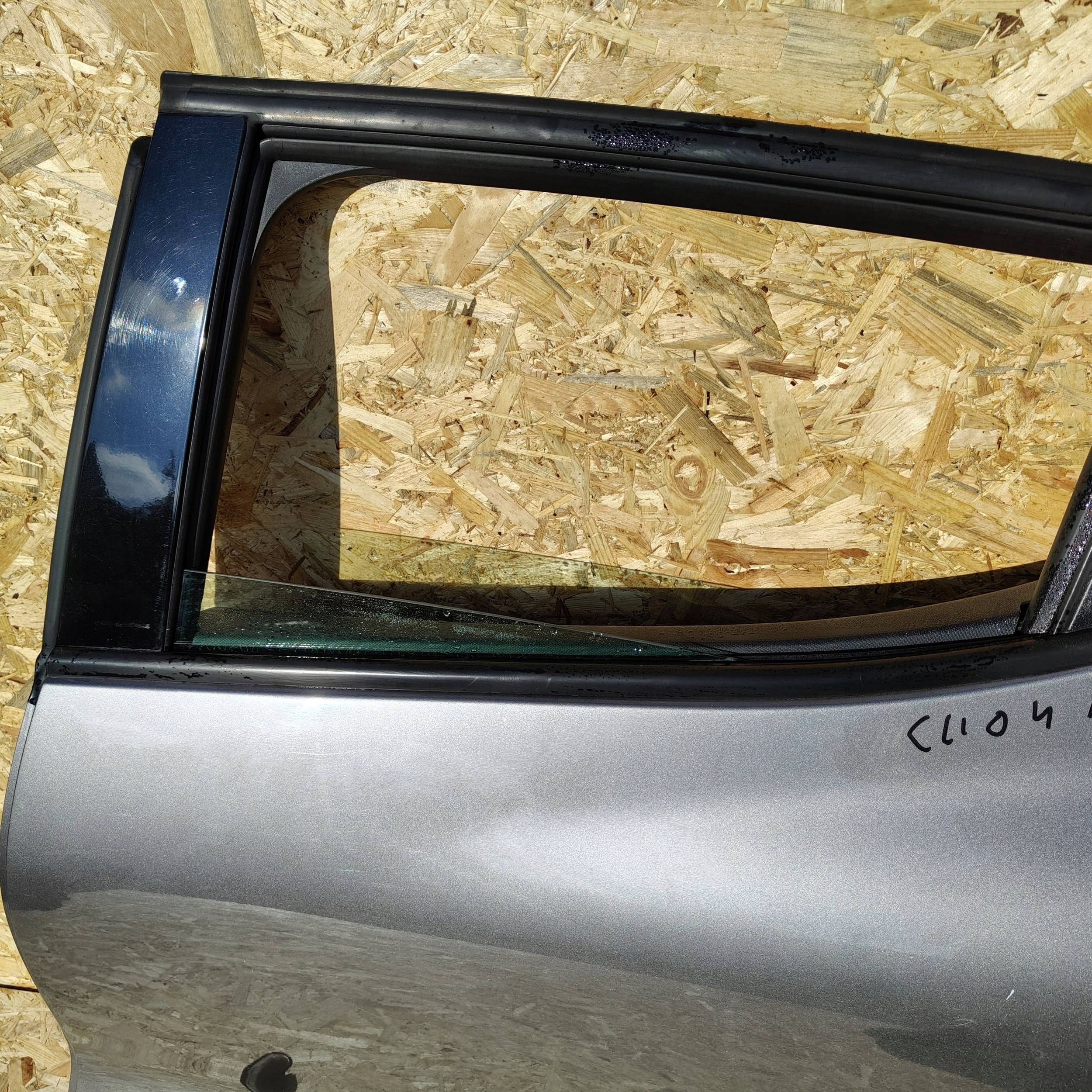 Renault Clio IV 2015 rear part side left door rear. HB