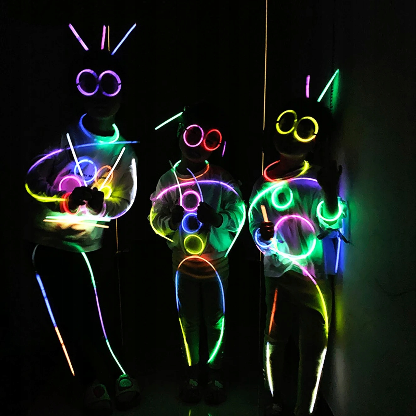 100x OPASKI FLUORESCENCYJNE PAŁECZKI BRANSOLETKI ŚWIECĄCE W CIEMNOŚCI KOLOR Kolor wielokolorowy