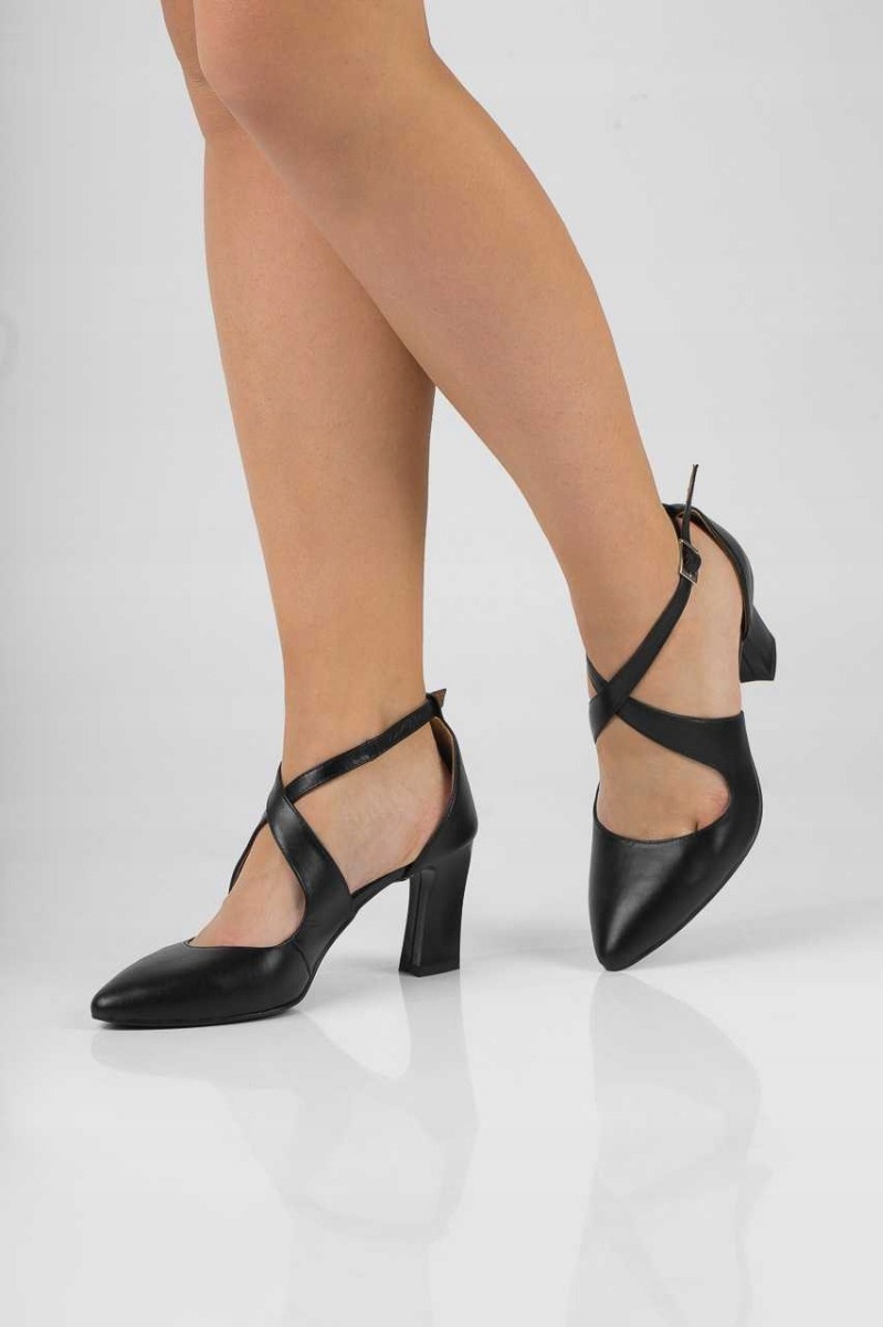 Elegantní Sandály Na Podpatku Butdam 39