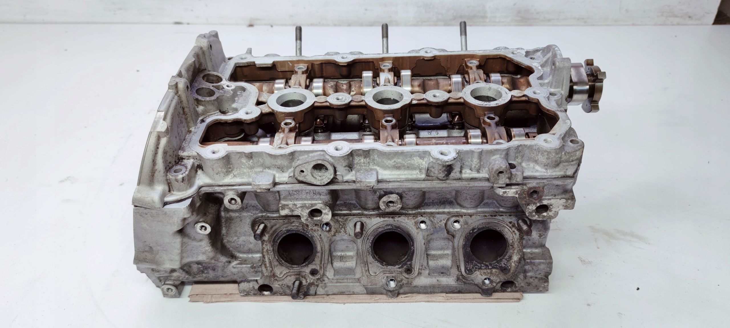head. right AUDI A4 A5 A6 A7 3.0 TFSI 06E103404K