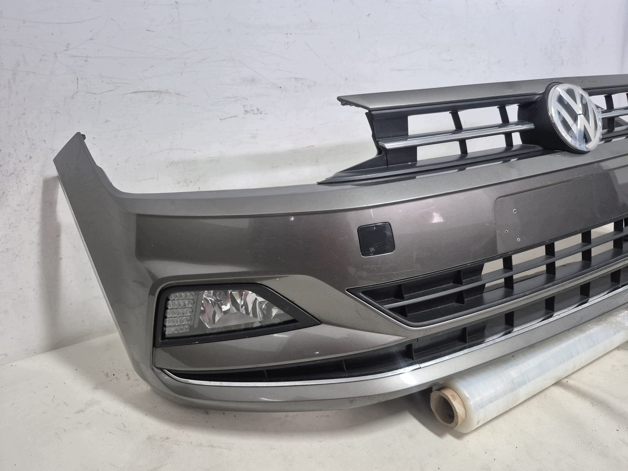 VW POLO VI 2G0 17- bumper front front grill without DZIUR 2G0807221