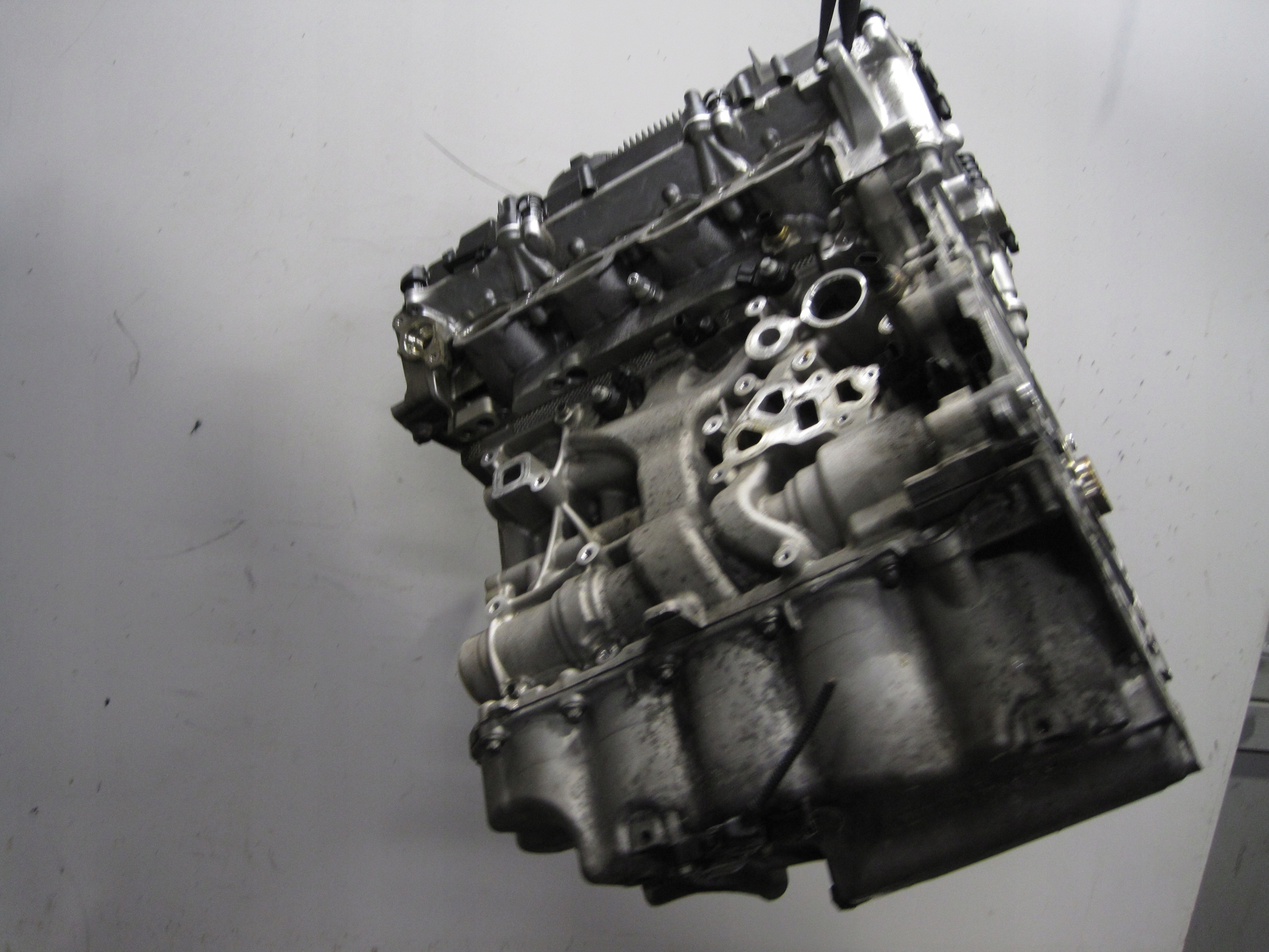 engine MOTOR unprotected pillar BMW 1 F40 2.0 and B48A20E