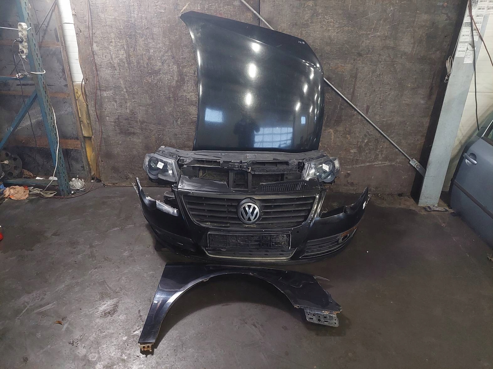 complete front bonnet bumper light fender VOLKSWAGEN PASSAT B6 L041