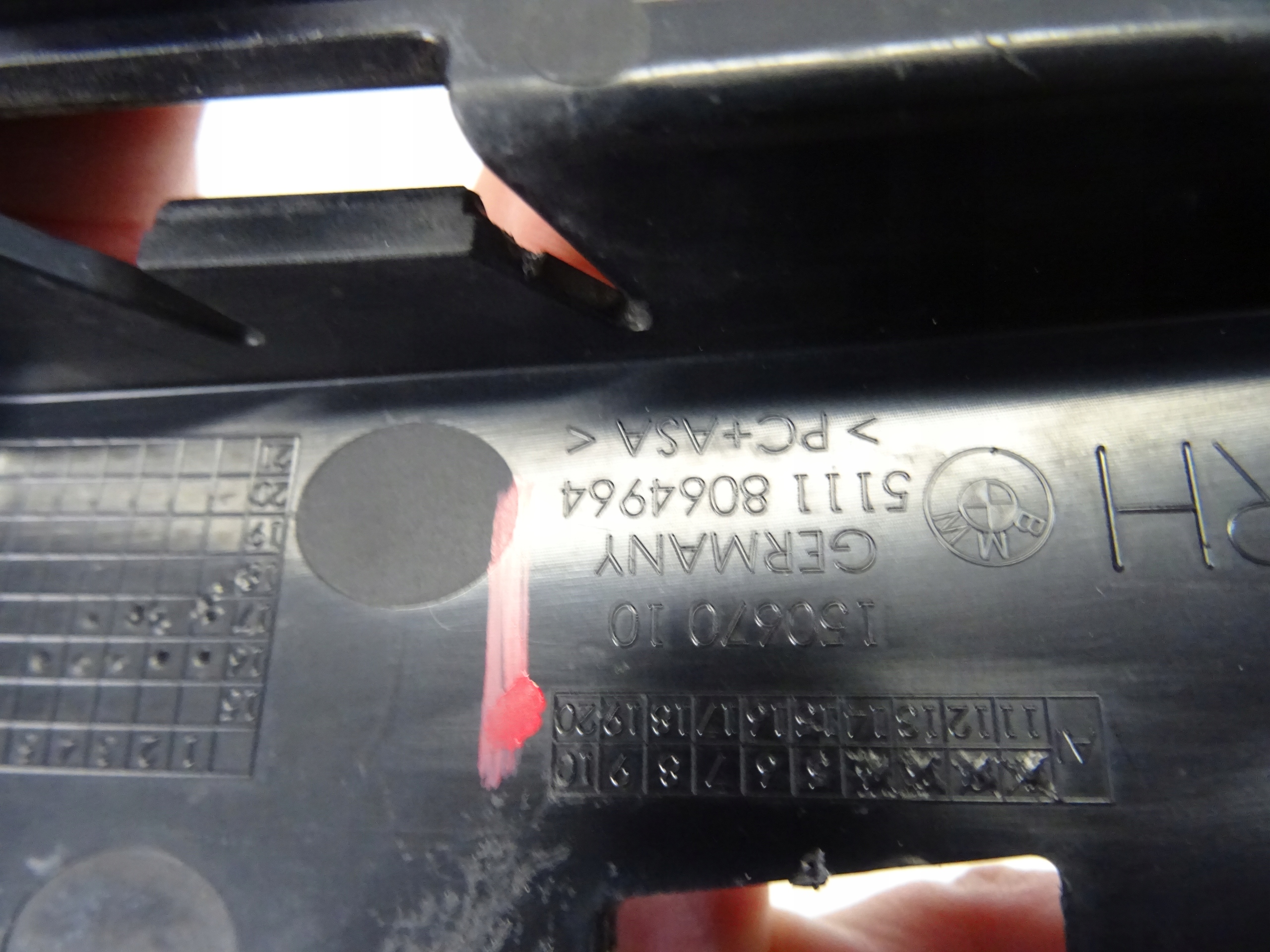 grid of a bumper front front right BMW 5 G30 G31 51118064966