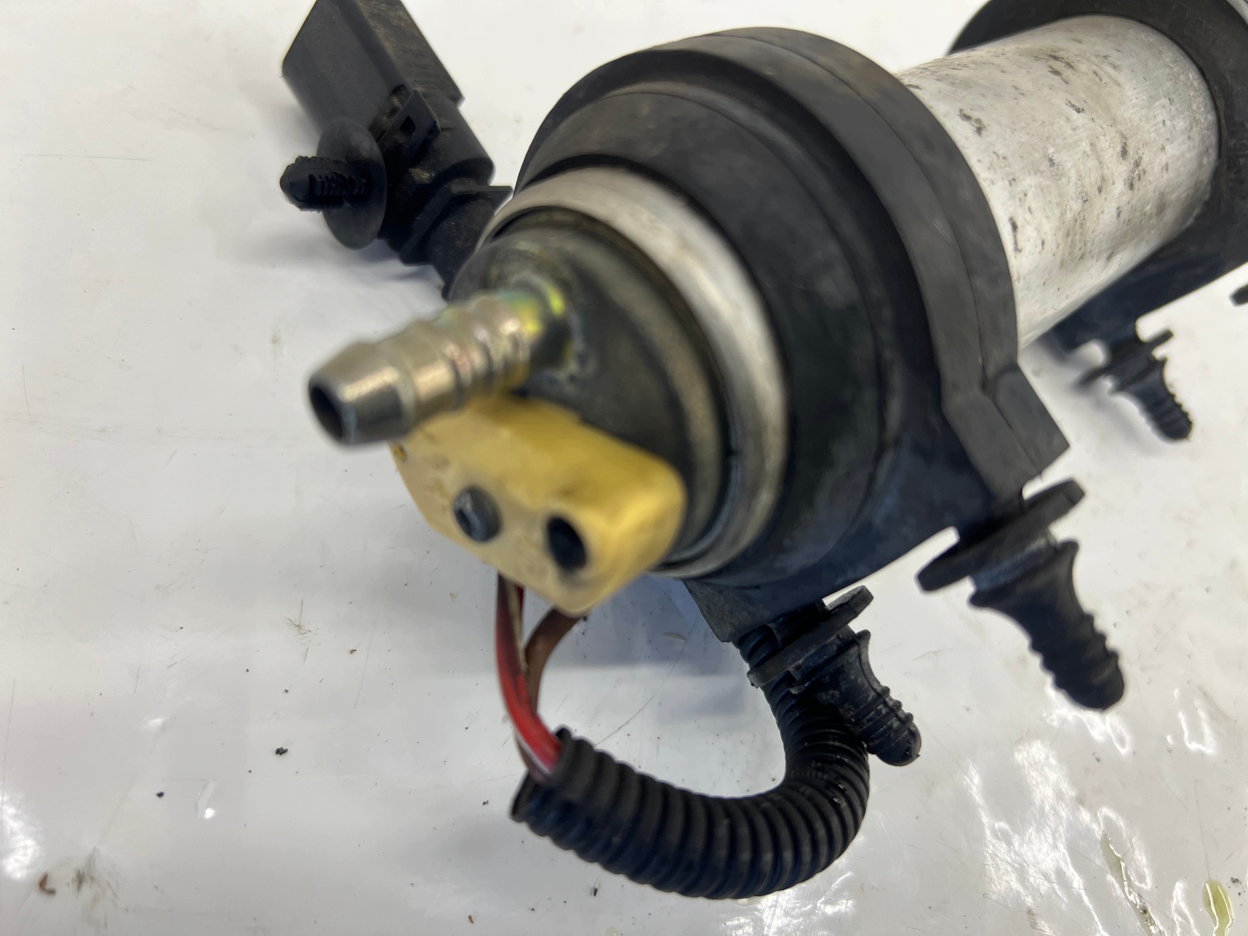 AUDI Q7 4L VW TOUAREG 7L and 3.0 TDI 240KM feed pump fuel 1K0906089B
