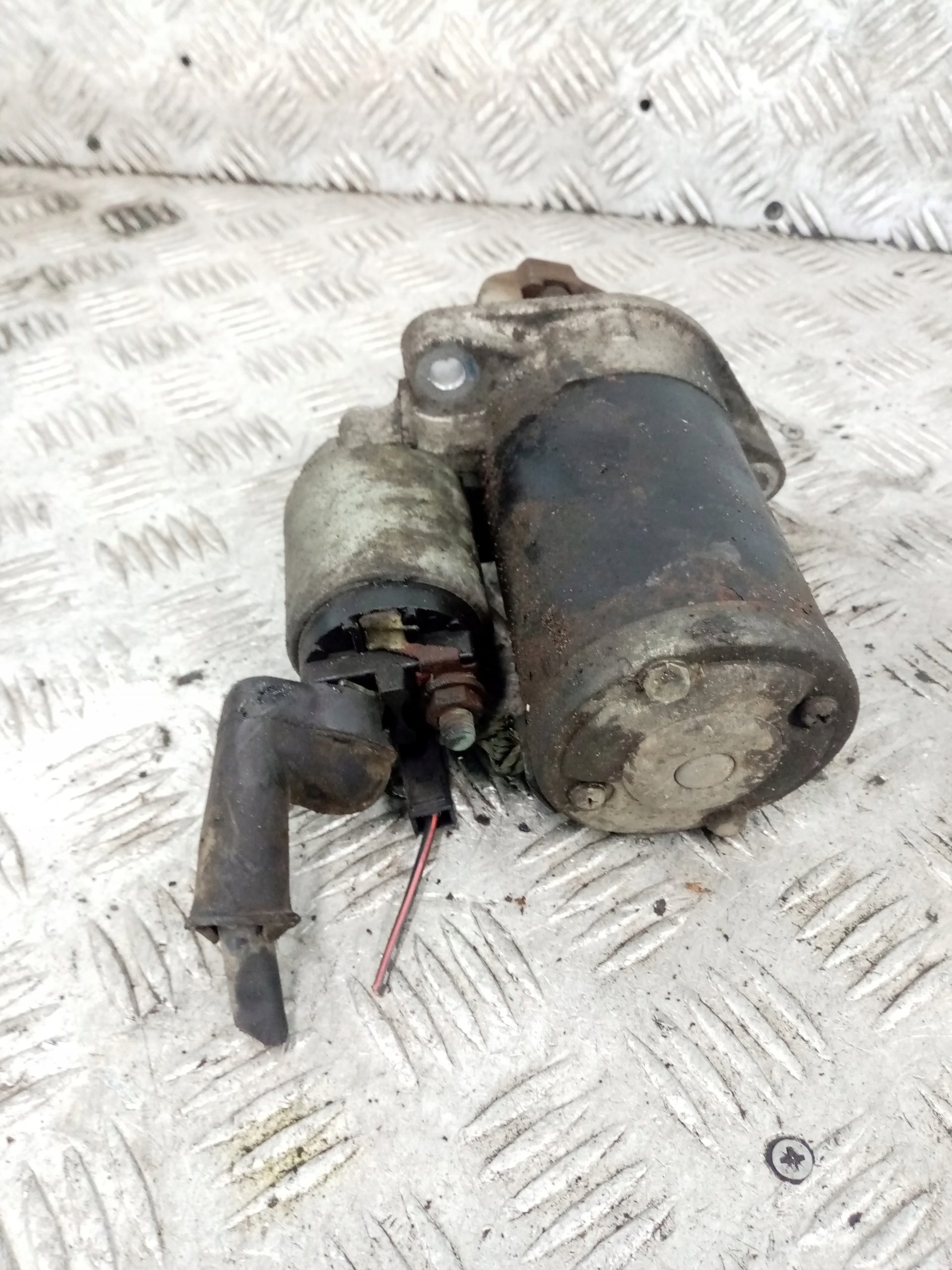 Anlasser Starter MITSUBISHI COLT 6 MR994922