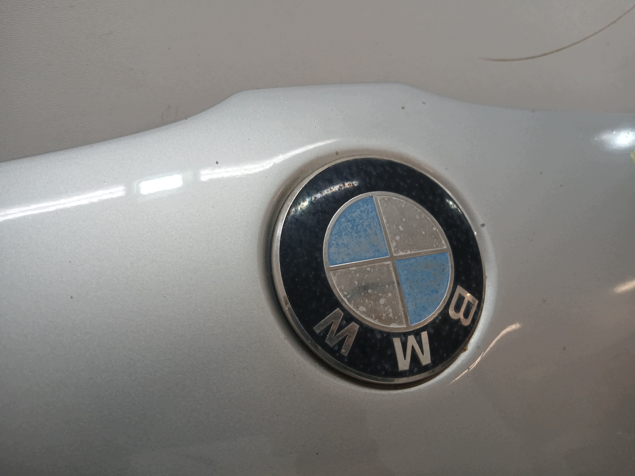capot BMW E60 E61 TITANSILBER 354/7