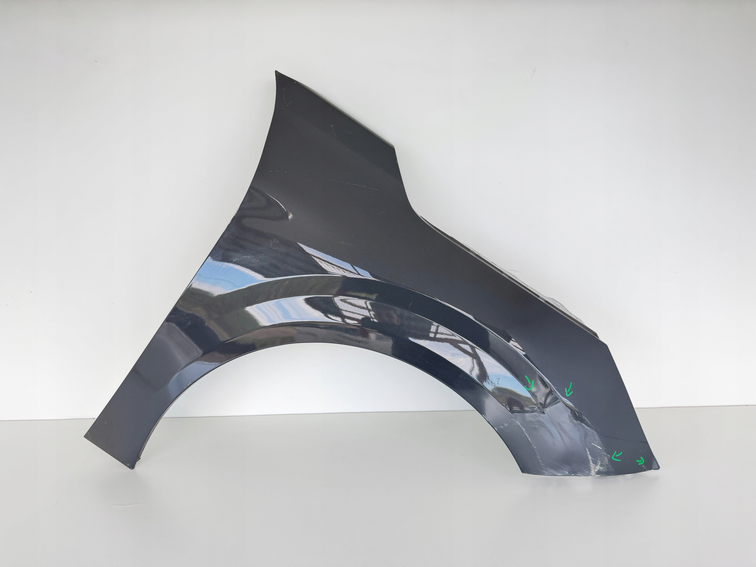 PEUGEOT 208 II BŁOTNIK PRAWY PRZÓD