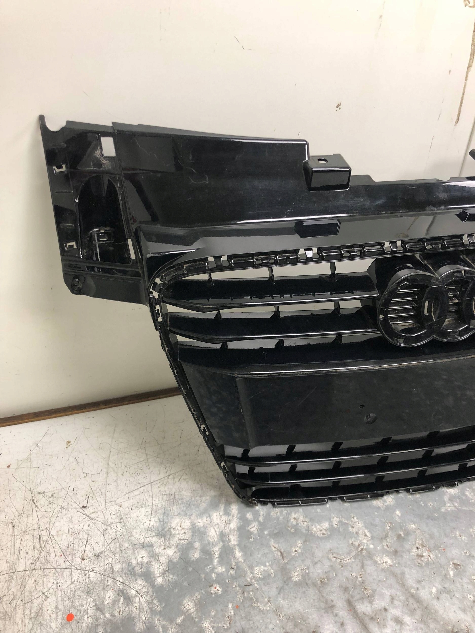 grill grille radiator AUDI TT 8J 8J0853651H