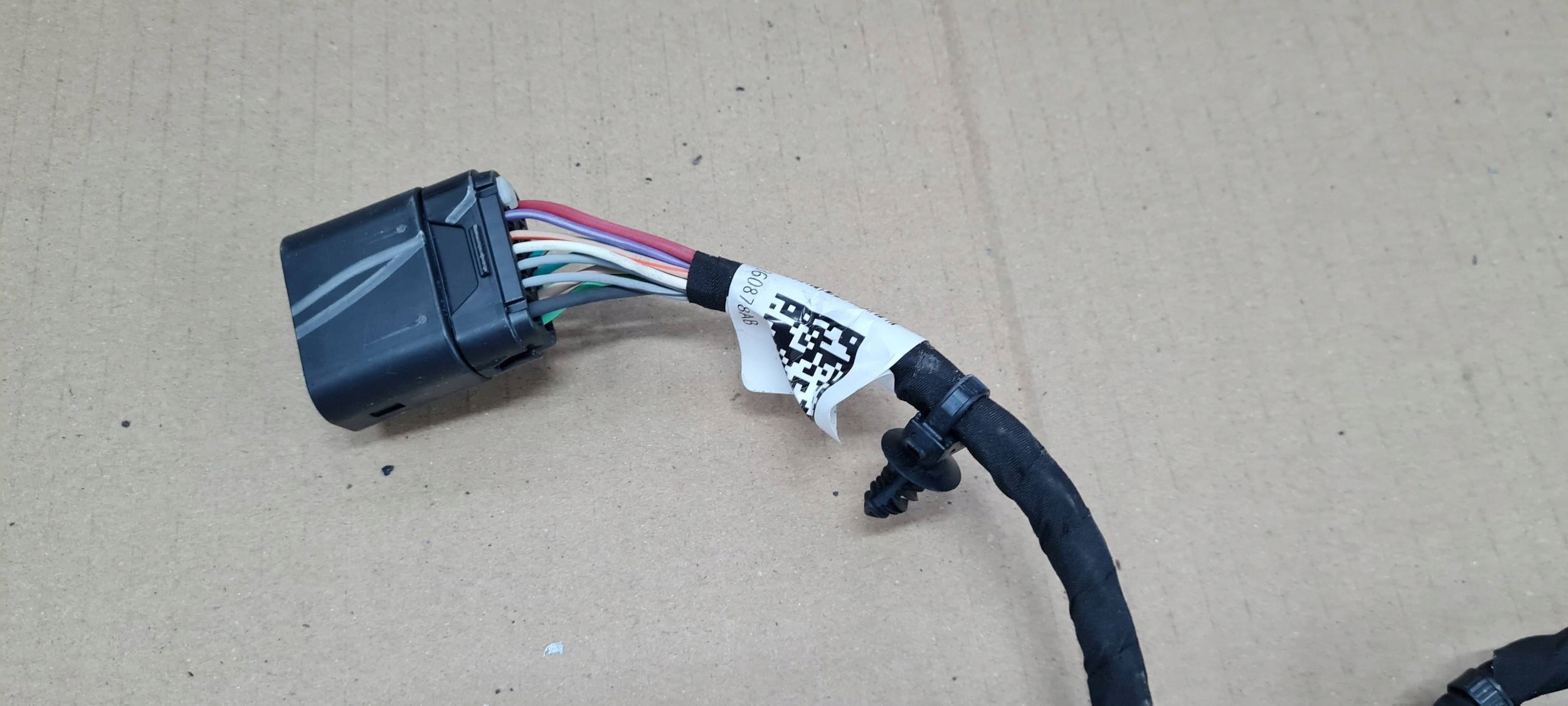 Chrysler Pacifica 2022 bundle wiring door left left rear part 68360882AB