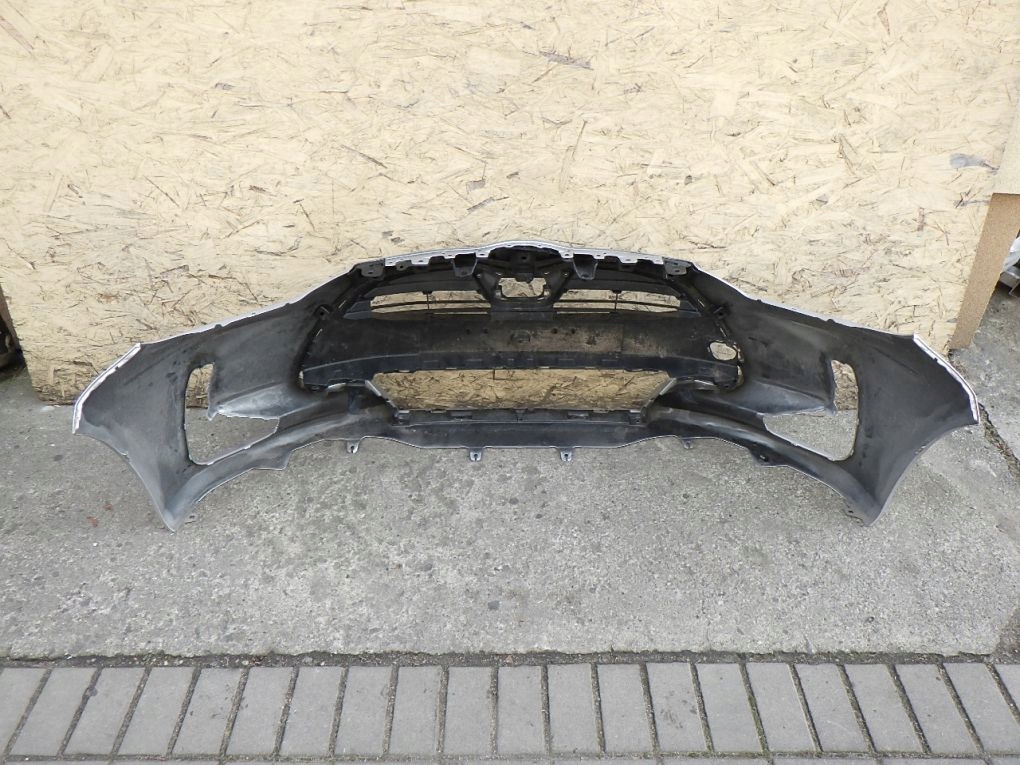 TOYOTA YARIS 4 IV 20- Frontstoßstange