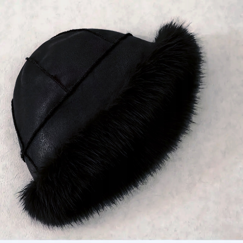CZAPKA DAMSKA ZIMOWA STYLOWA MODNA ELEGANCKA CIEPŁA , SZTUCZNE FUTERKO Cd1 Wzór dominujący bez wzoru