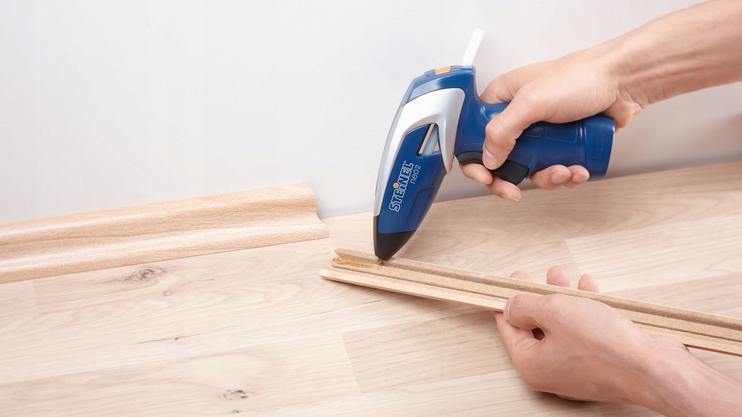 Pistolet do klejenia Steinel NEO2 + Akumulator 3.6V + Ładowarka 170°C Temperatura maksymalna 170°C