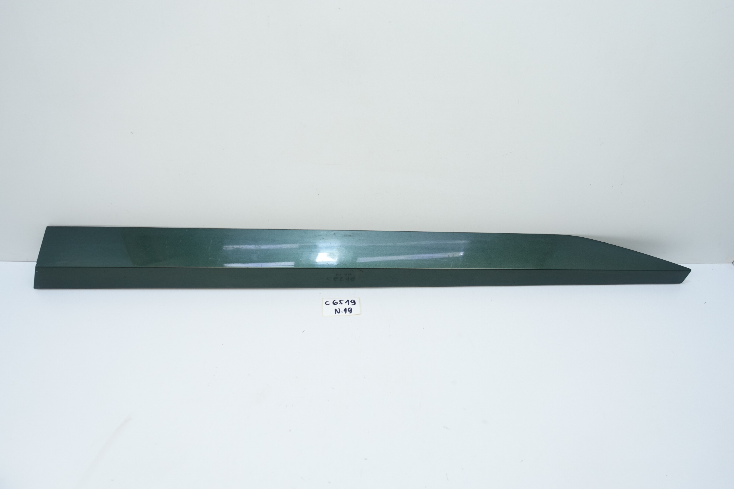 moulding door right front SKODA SUPERB III 3V0