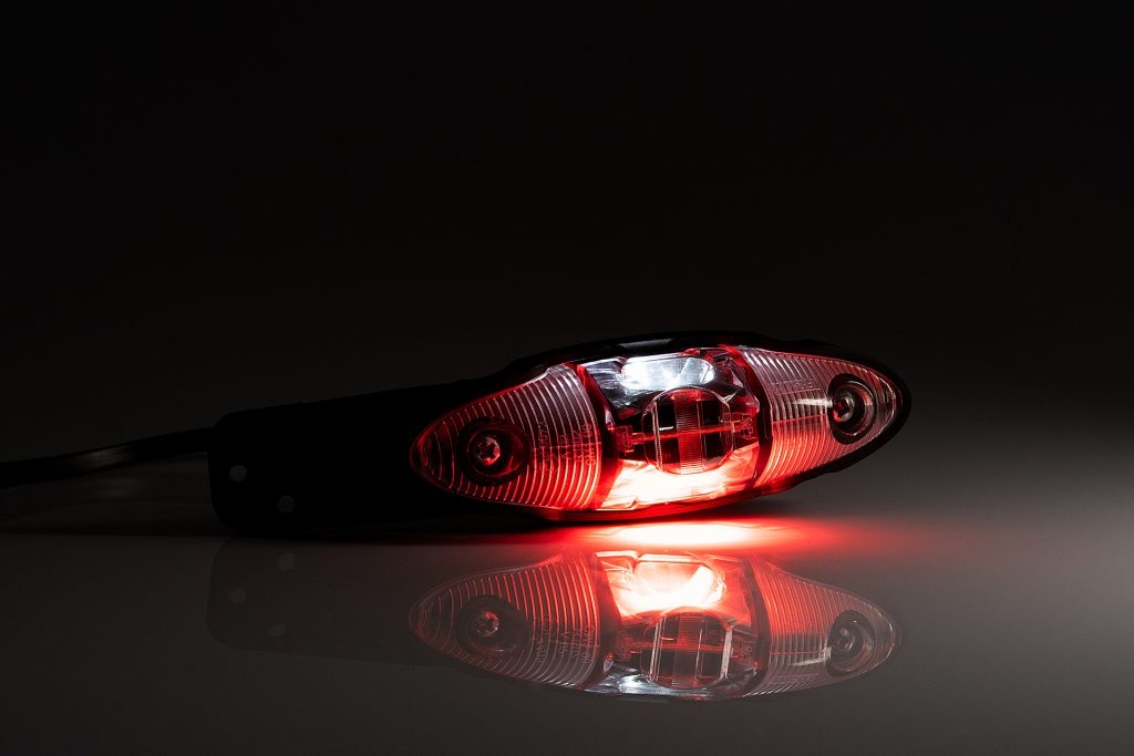 LAMPA OBRYSOWA DIODOWA LED 2 FUNKCYJNA 3 WERSJE Producent części Fristom