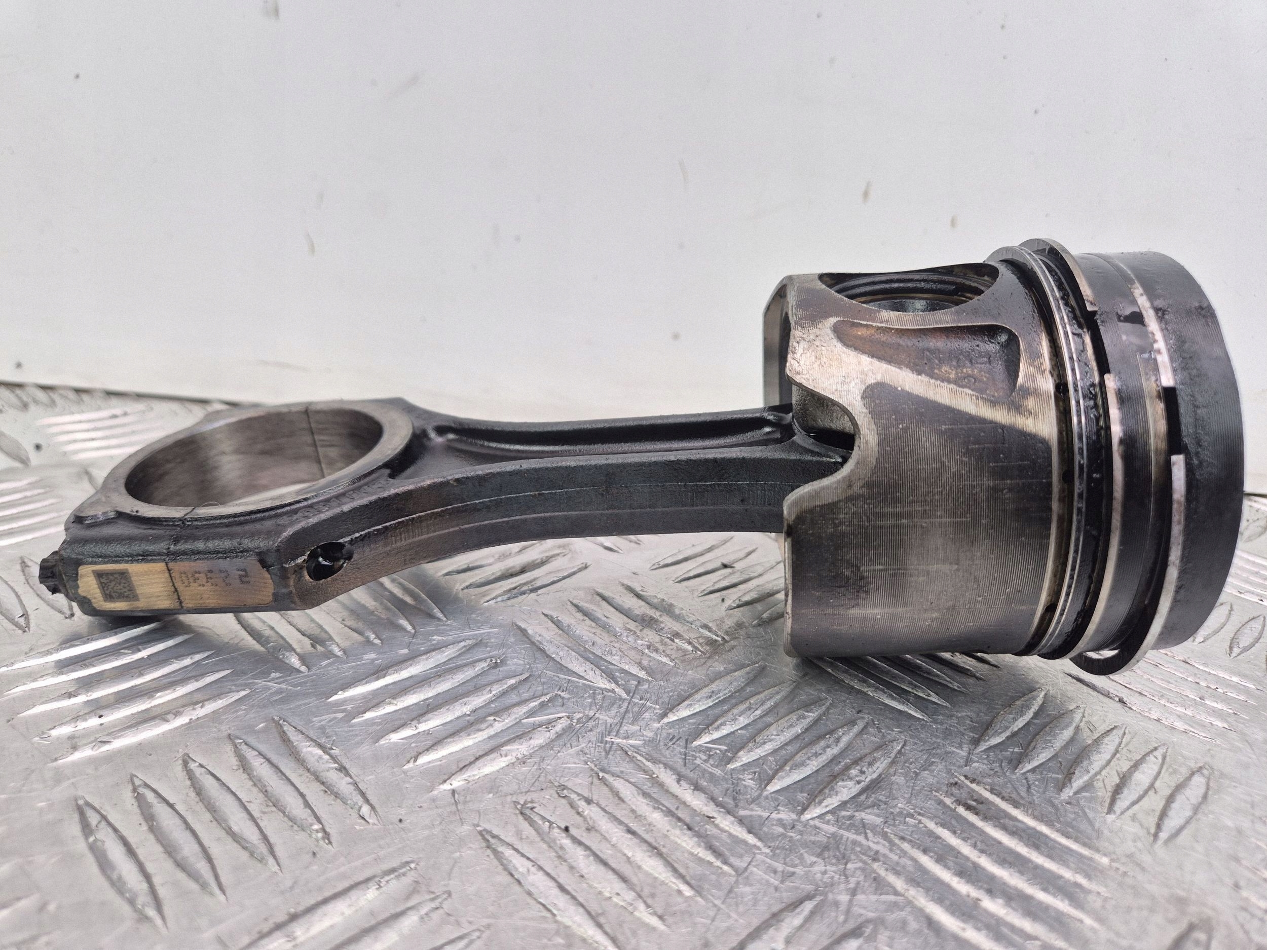 piston with connecting rod Mercedes Sprinter W906 2.2 OM651.955 8349F