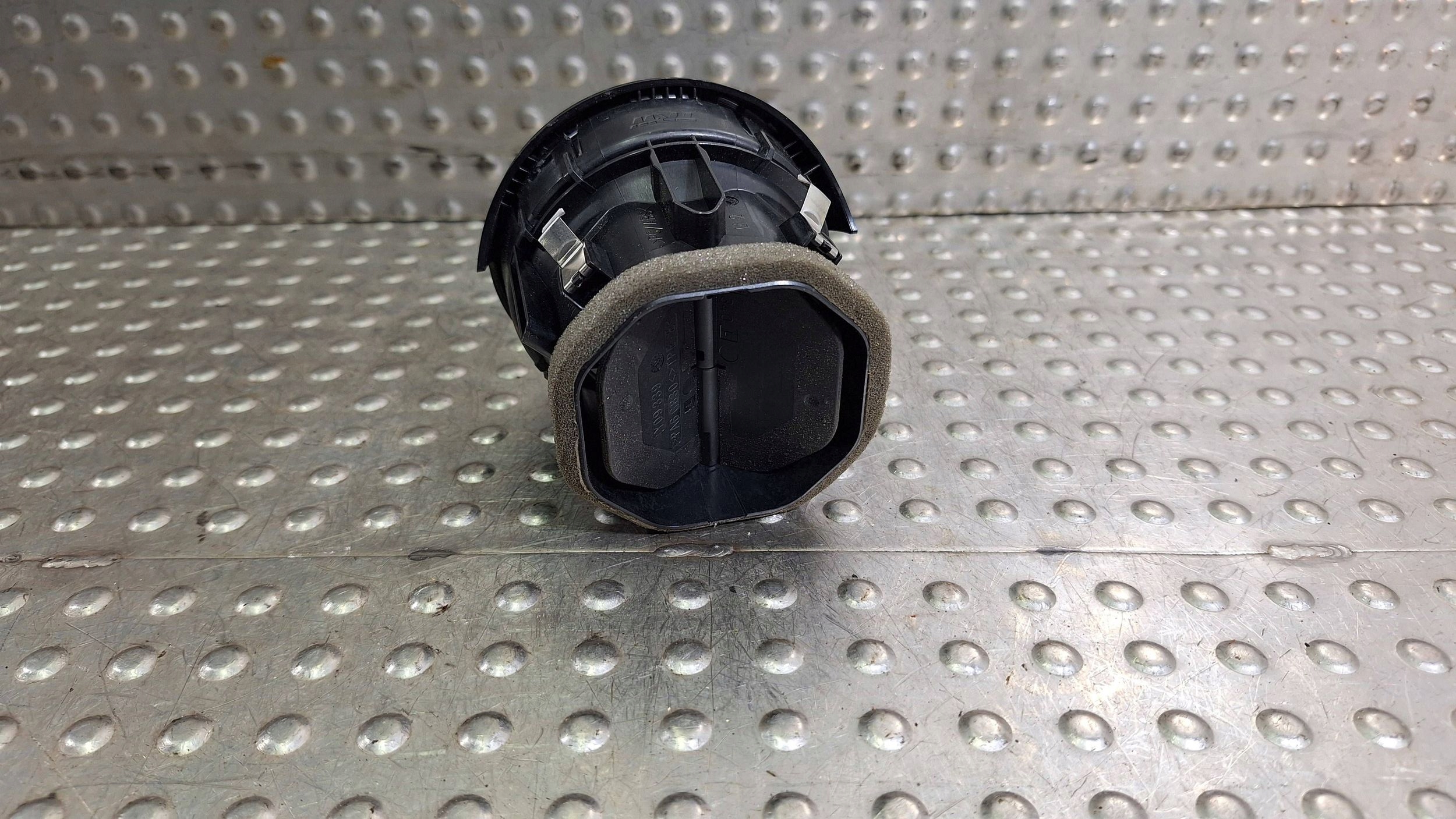 grid air conditioning devices left A2468303900 MERCEDES W246 W176 W156 W117